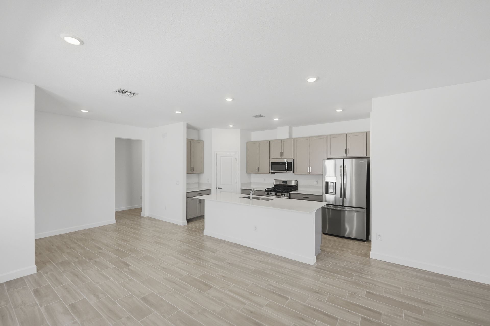 Twin Homes Glynlea Country Club Azalea QMI H S19 Dining 1of2 F1