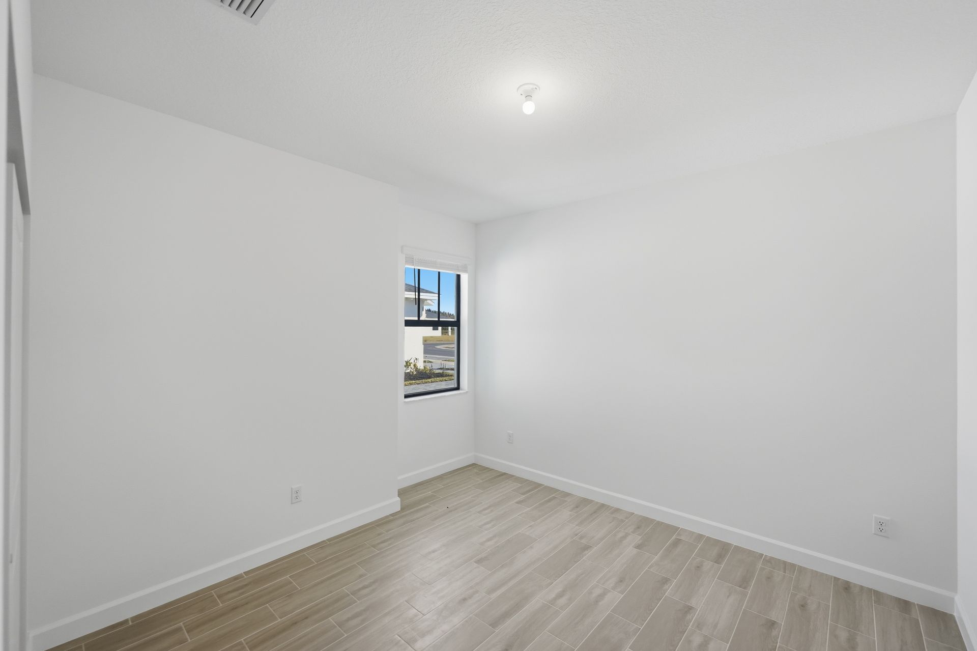 Twin Homes Glynlea Country Club Azalea QMI H S19 Bed2 F1