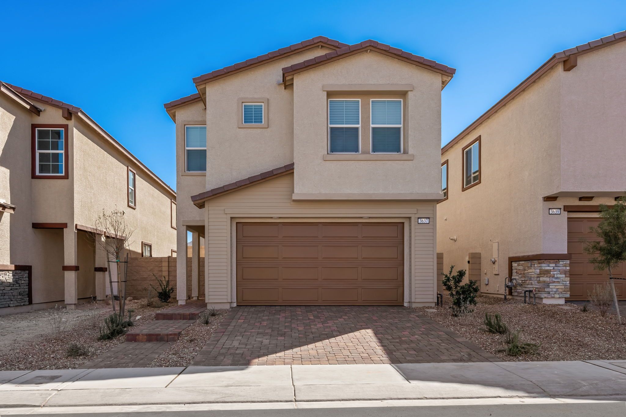 3637 DUSTED GLOW AVE (Carol)