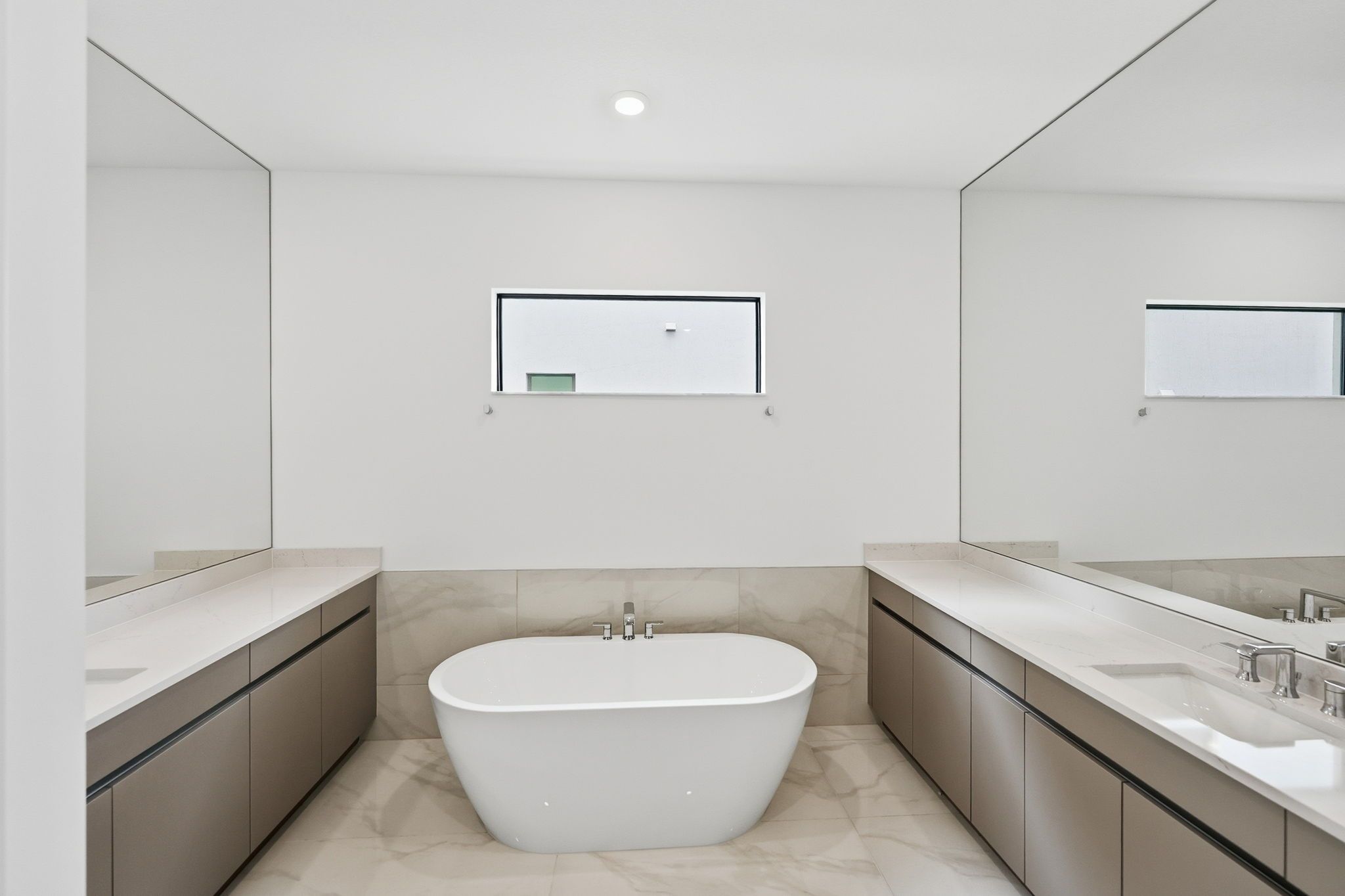 Whitmore Estates Versailles Owner Suite 1of5 F1