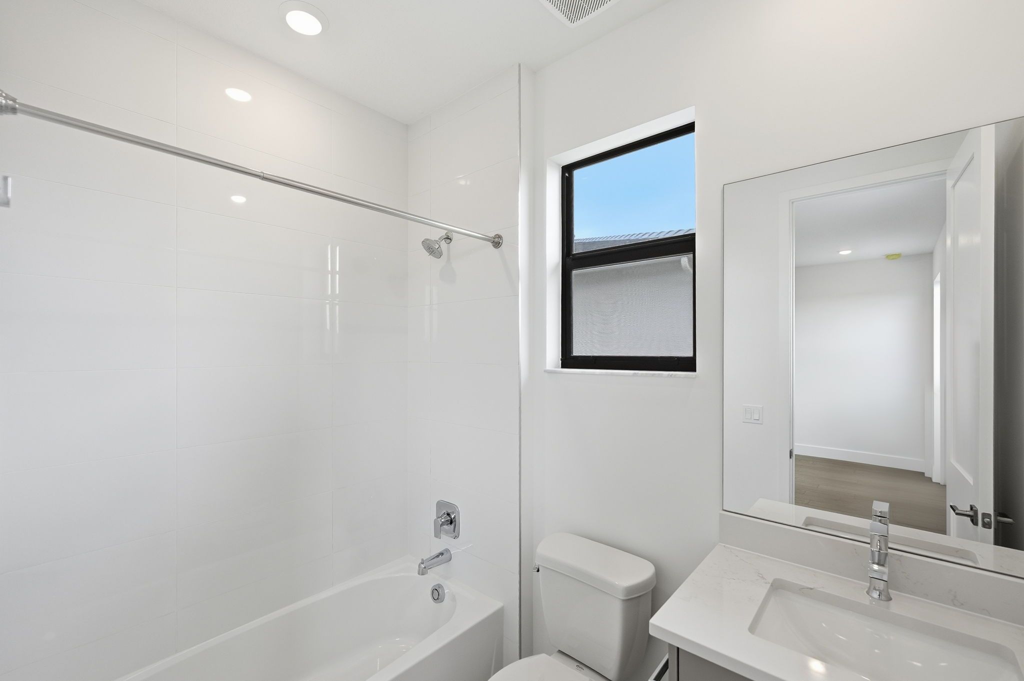 Whitmore Estates Versailles Bath2 F2