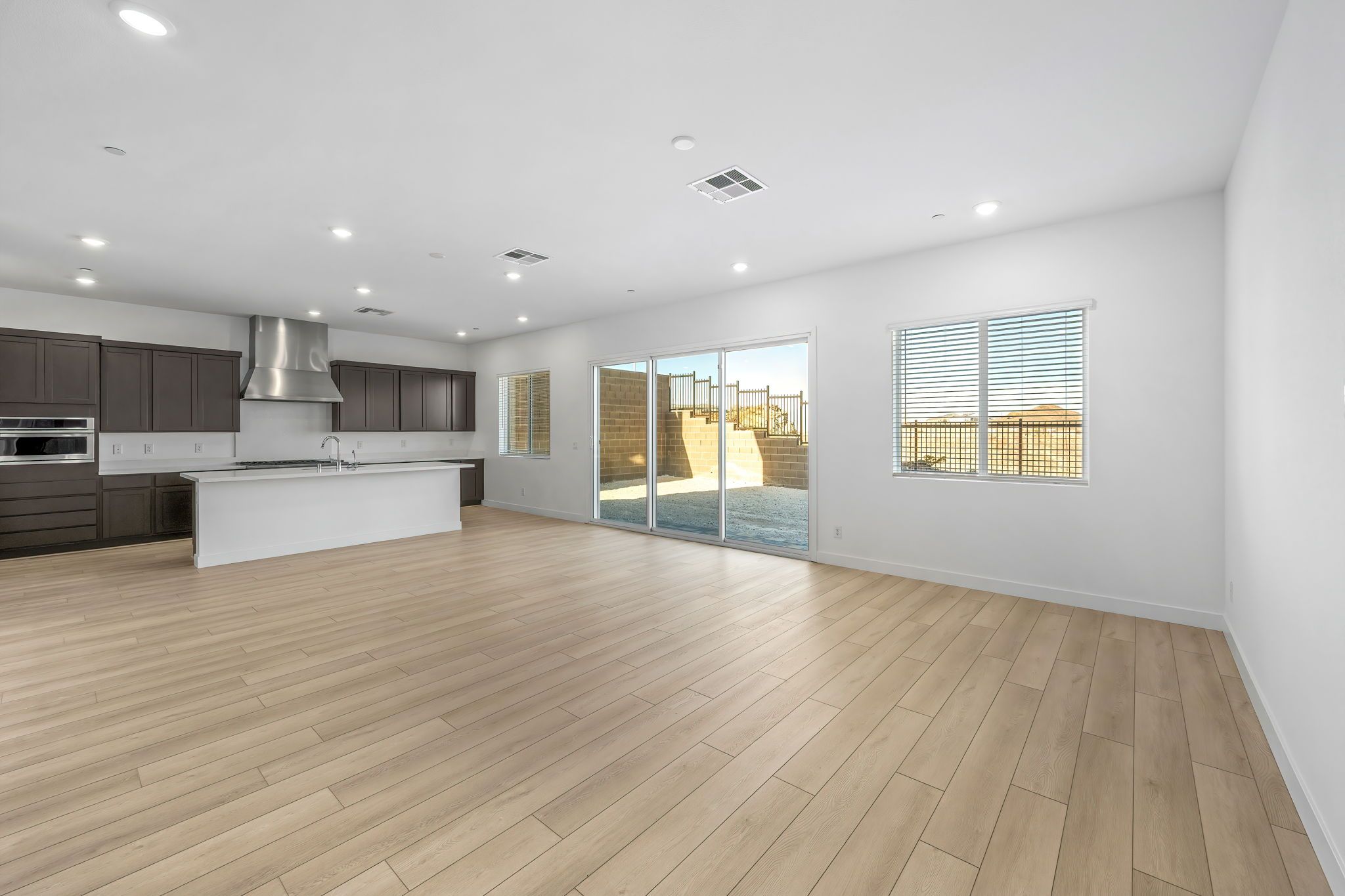 5 web or mls Lennar  1605 Amalfi Arches Pl  5