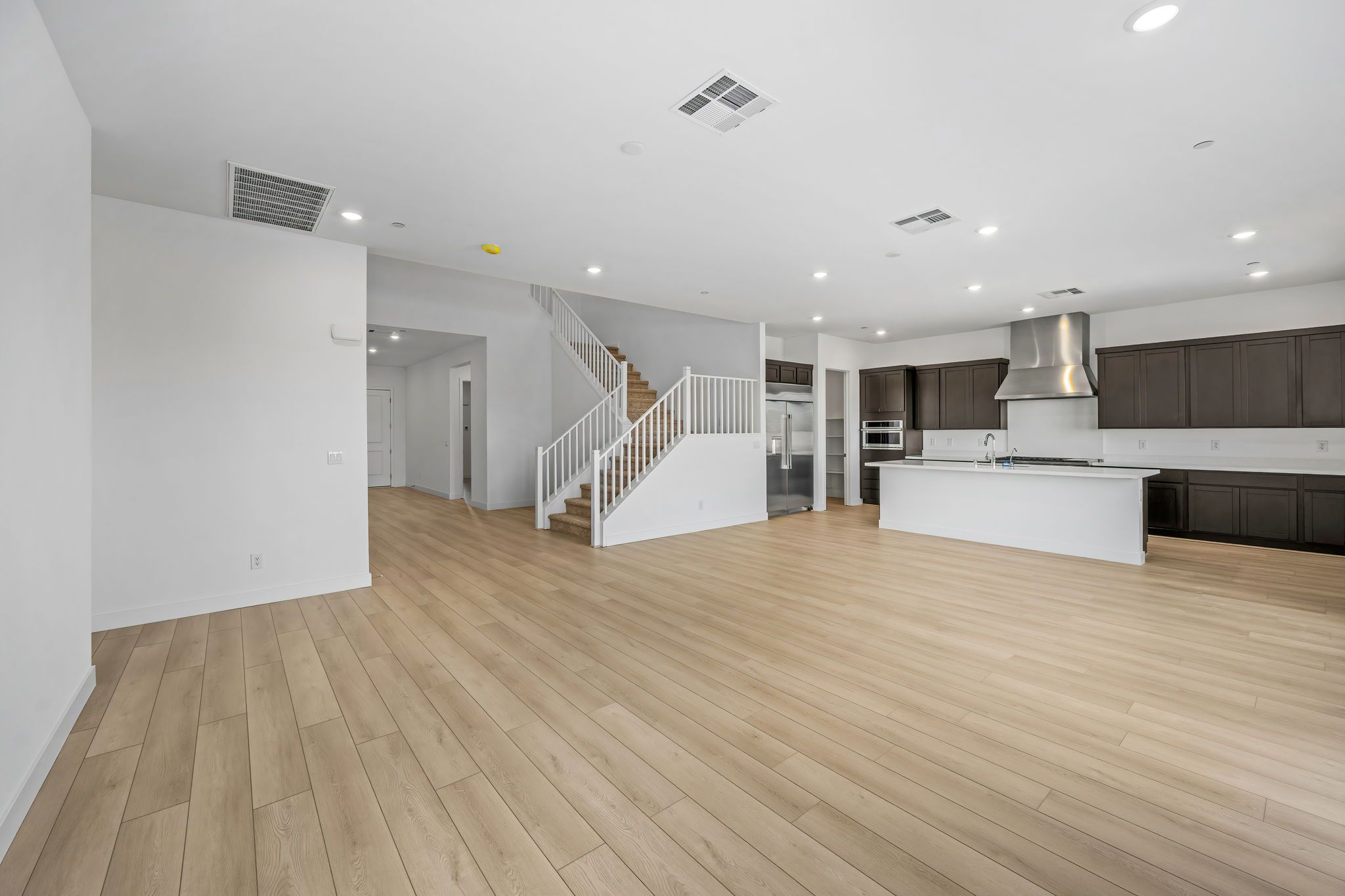 6 web or mls Lennar  1605 Amalfi Arches Pl  6