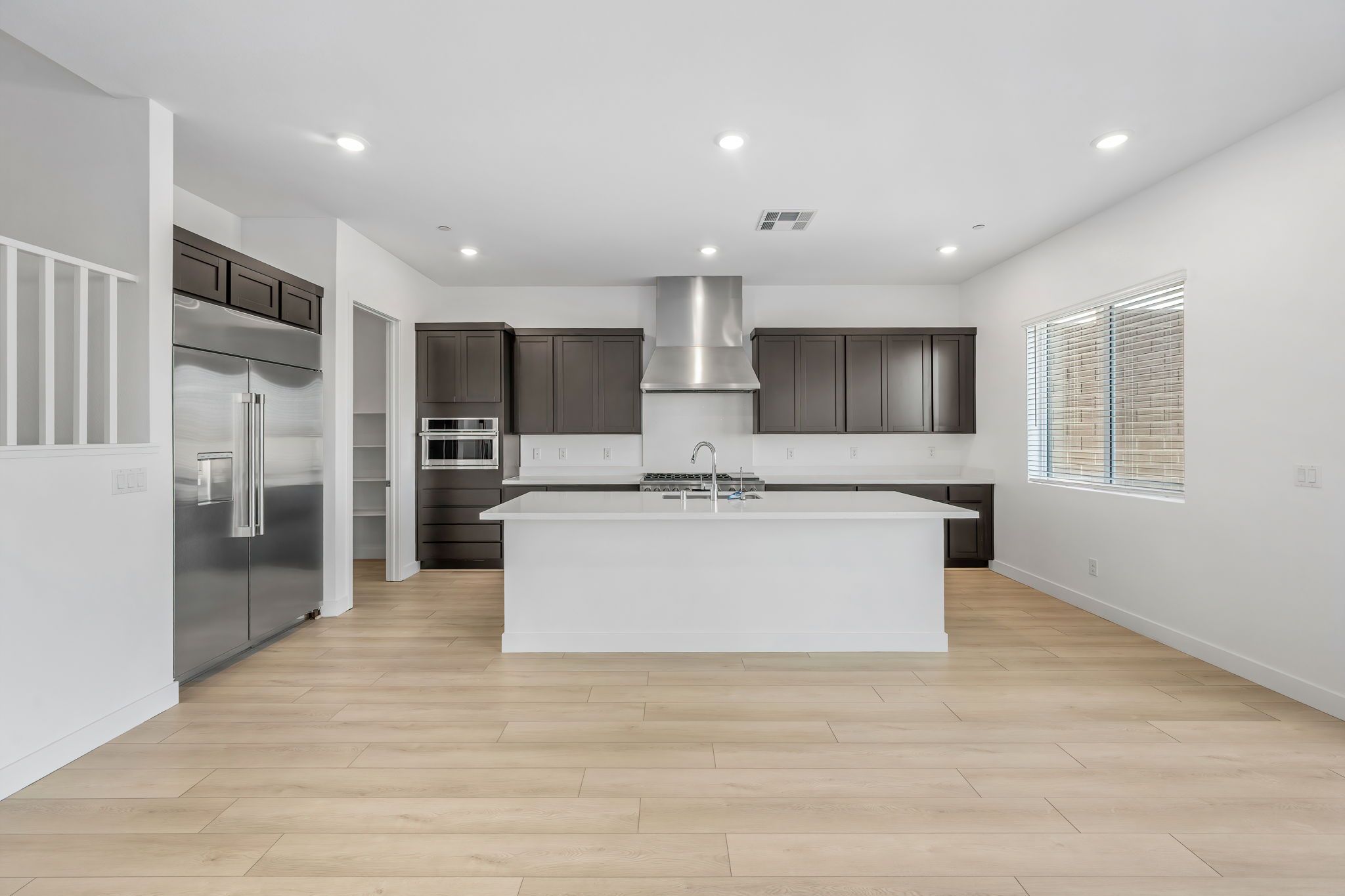 7 web or mls Lennar  1605 Amalfi Arches Pl  7