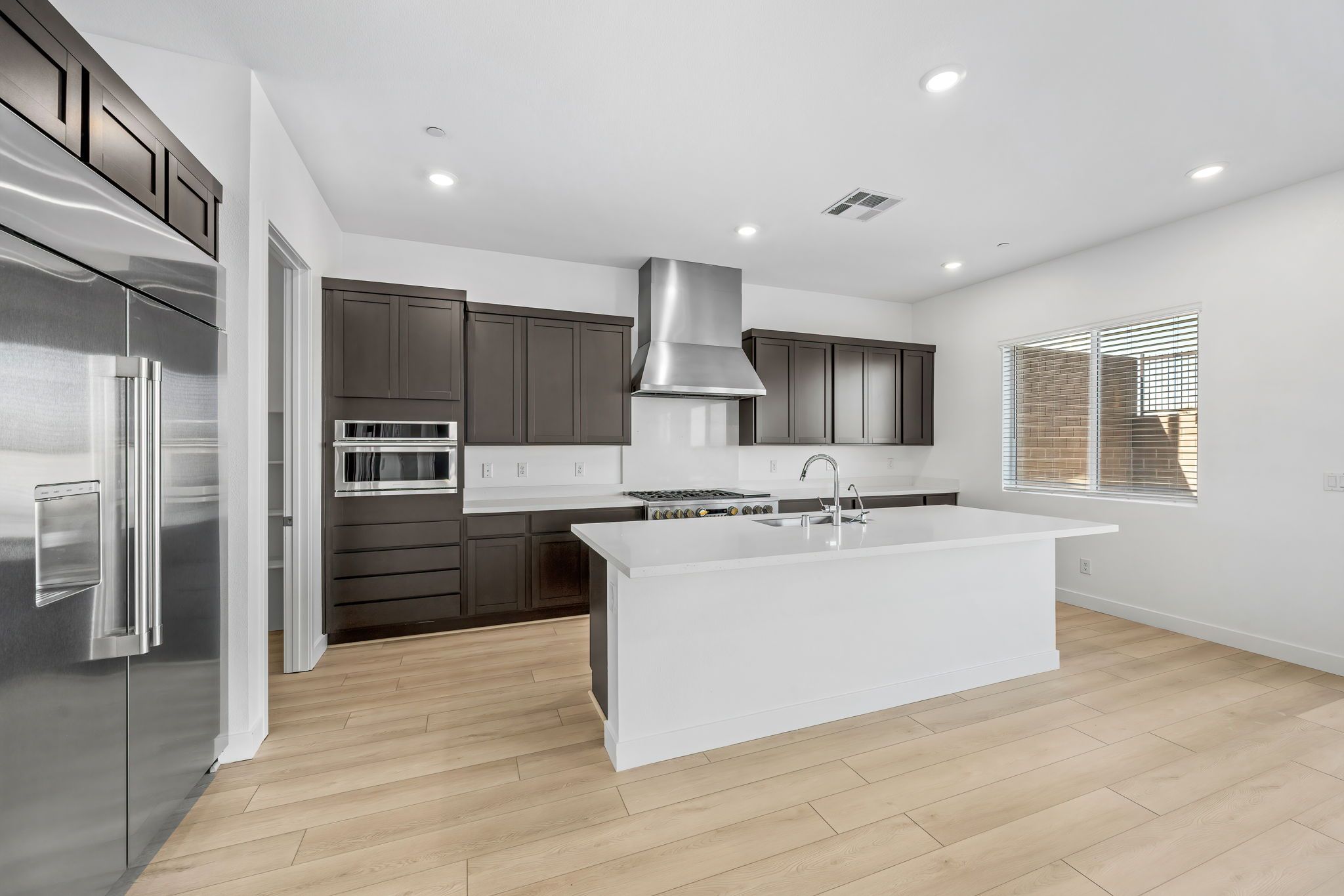 8 web or mls Lennar  1605 Amalfi Arches Pl  8