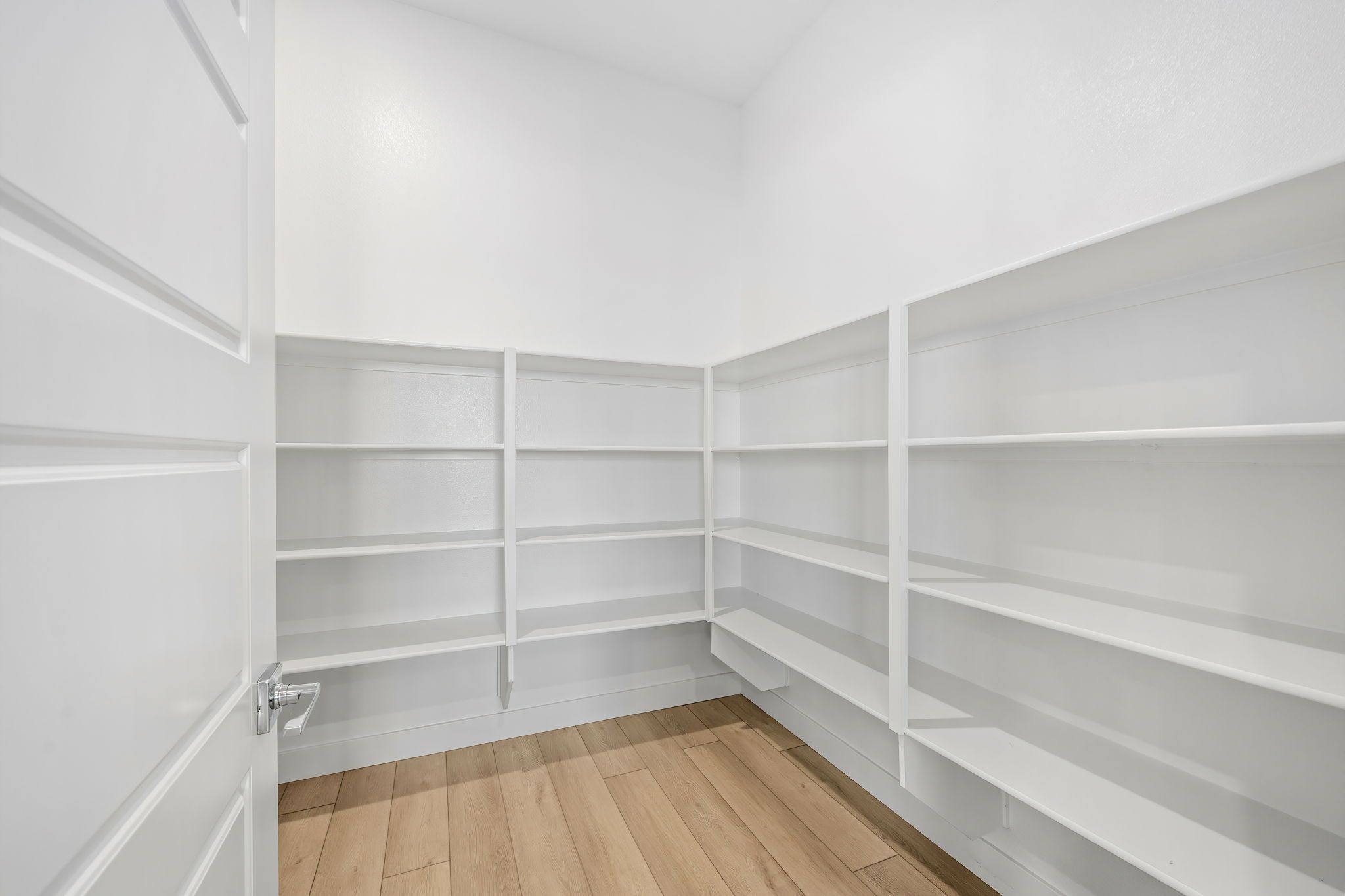 12 web or mls Lennar  1605 Amalfi Arches Pl  12
