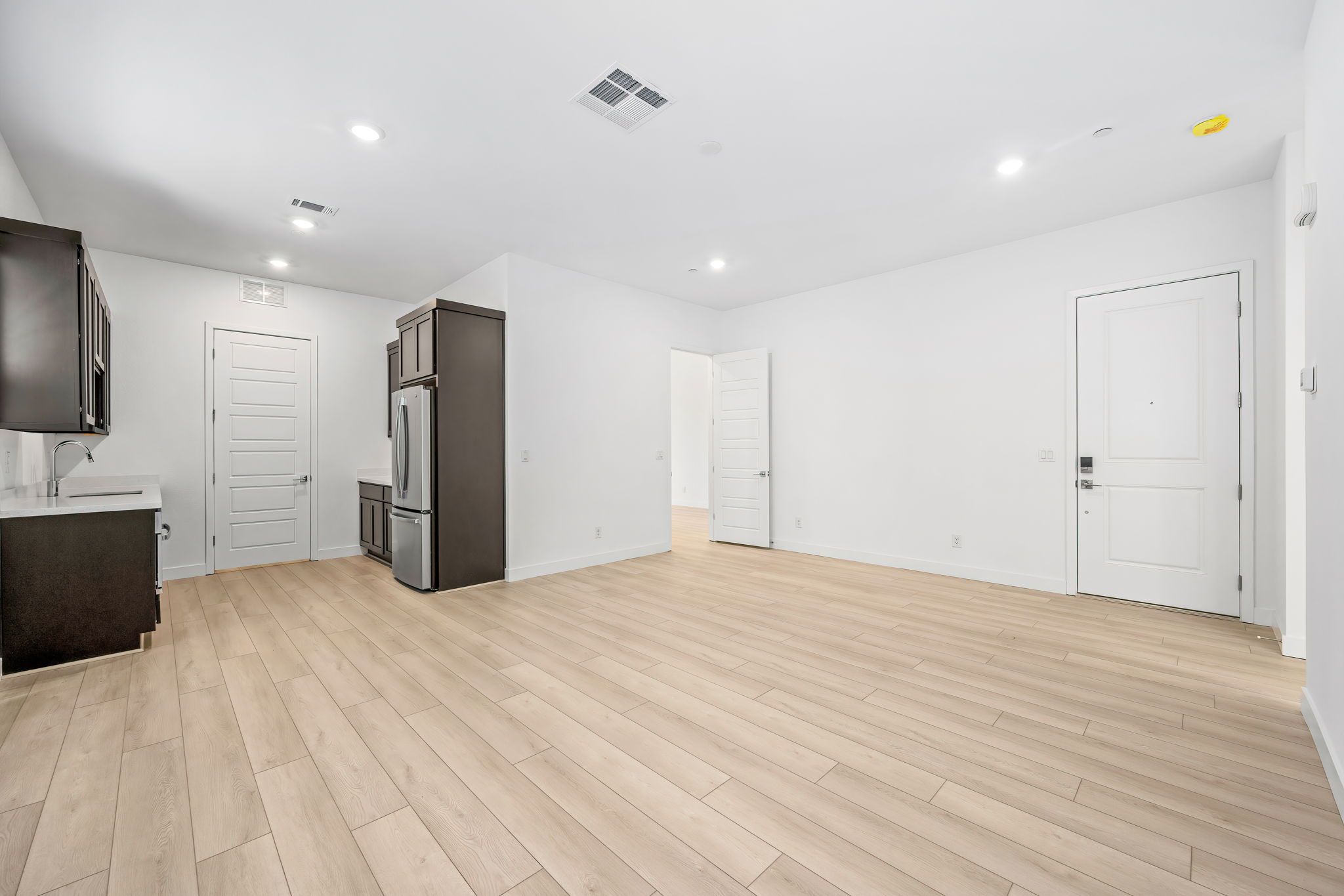 21 web or mls Lennar  1605 Amalfi Arches Pl  21