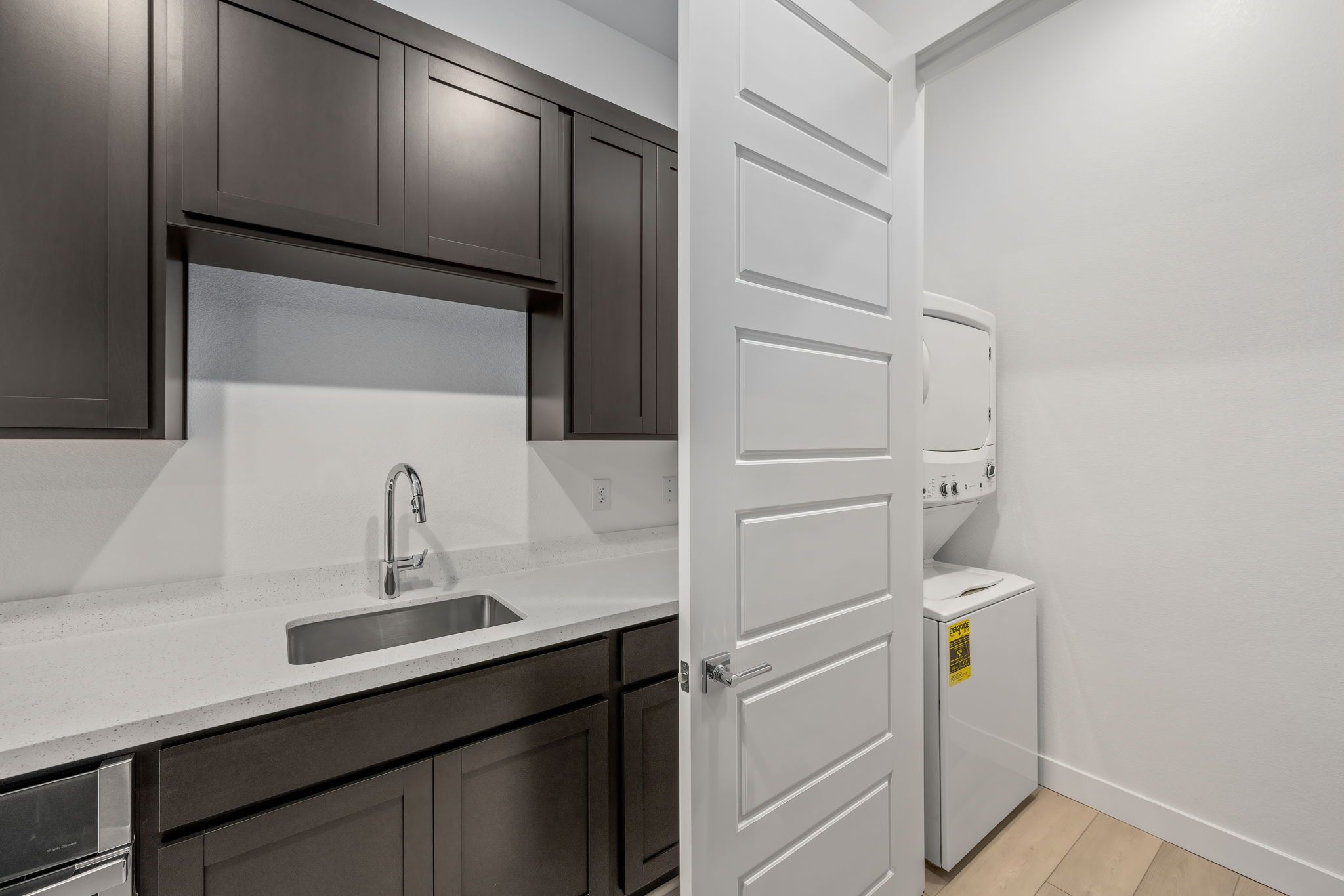 23 web or mls Lennar  1605 Amalfi Arches Pl  23