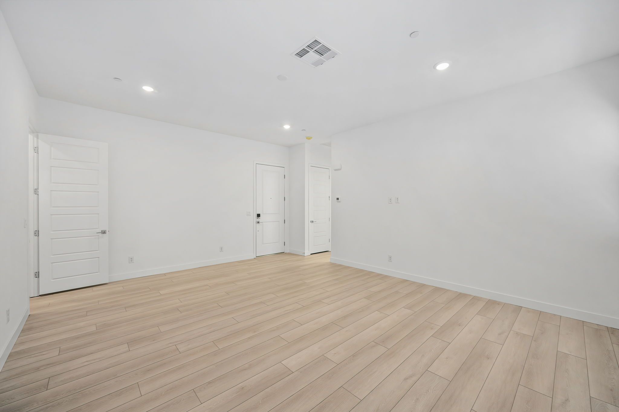 26 web or mls Lennar  1605 Amalfi Arches Pl  26