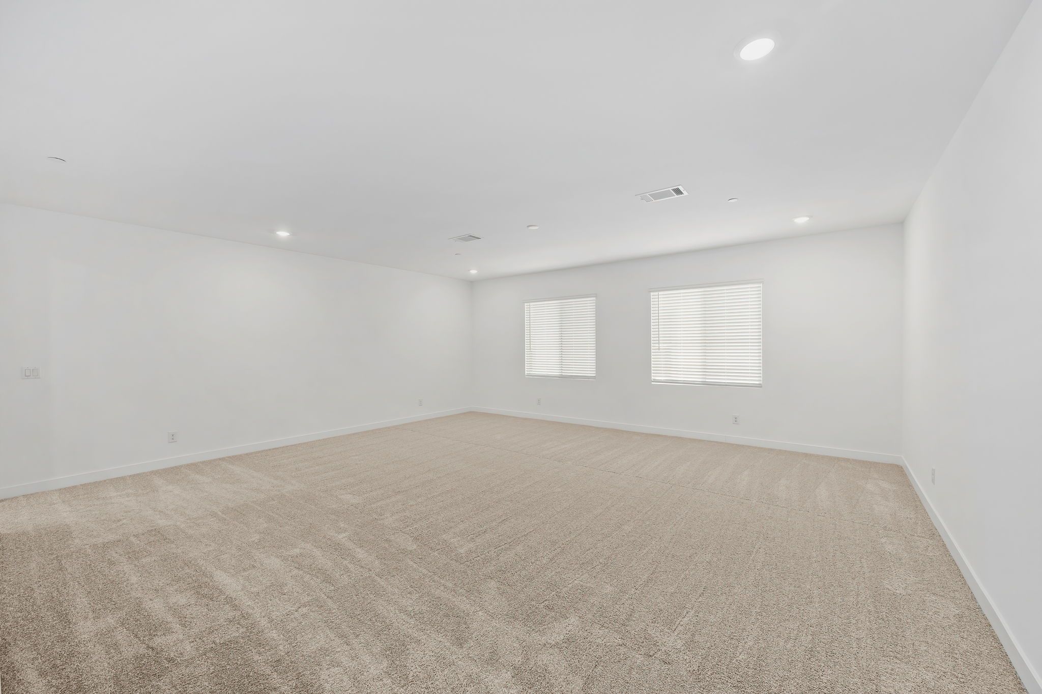 30 web or mls Lennar  1605 Amalfi Arches Pl  30
