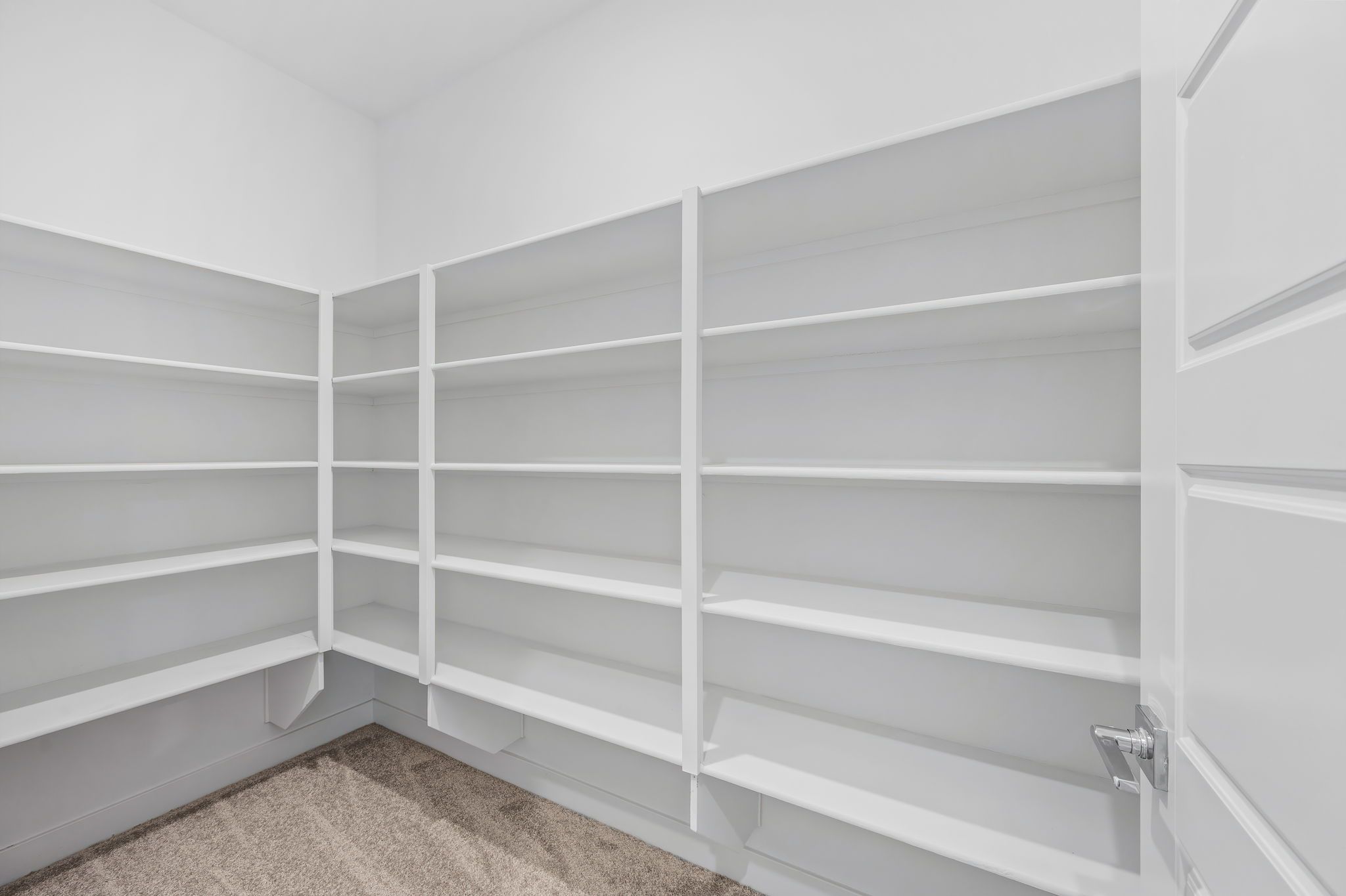 32 web or mls Lennar  1605 Amalfi Arches Pl  32