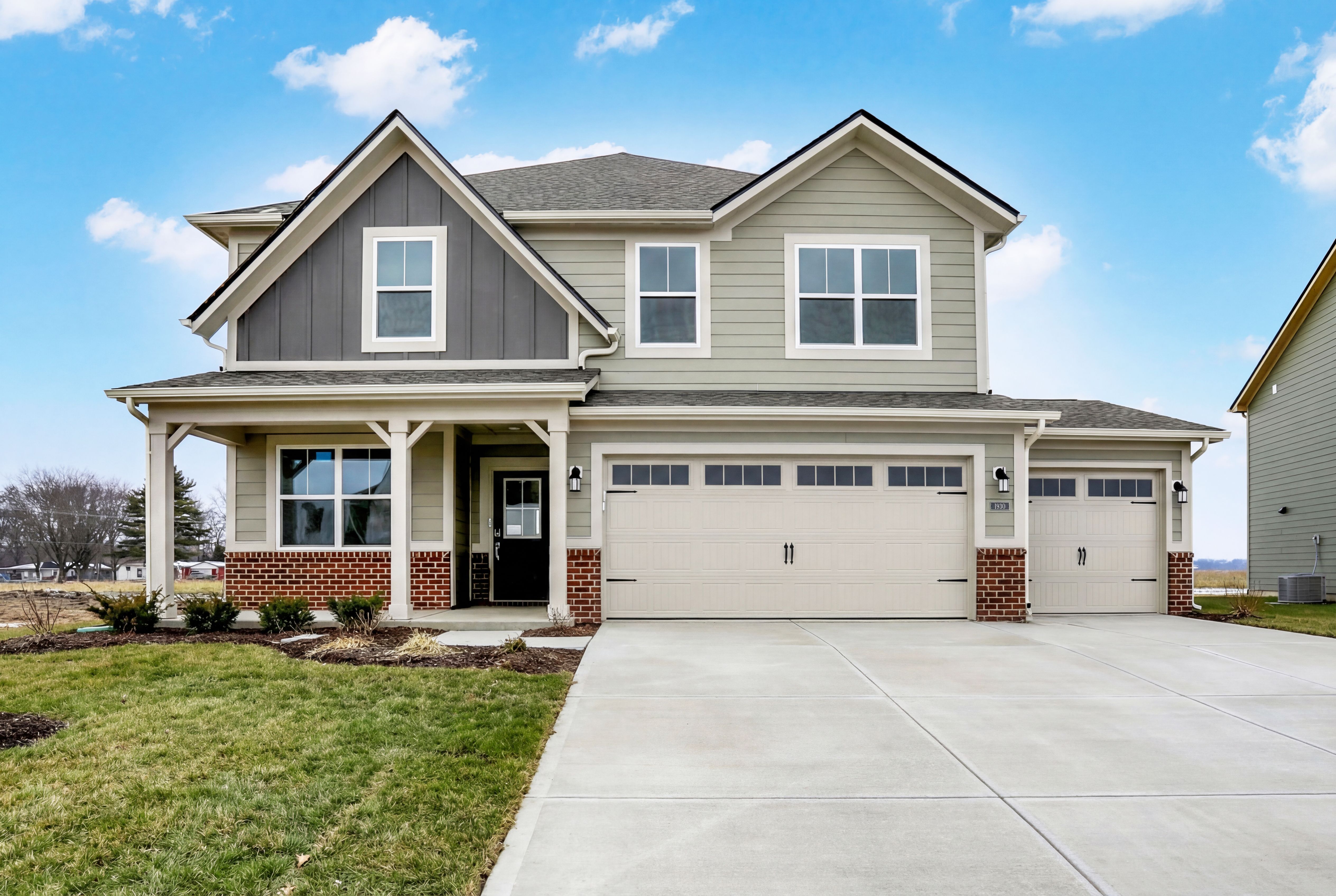 1930 W. Addison Drive (Hampshire)