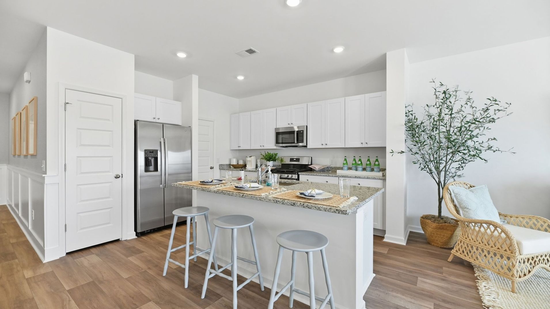 739 RIDGLEY DRIVE (CARSON)