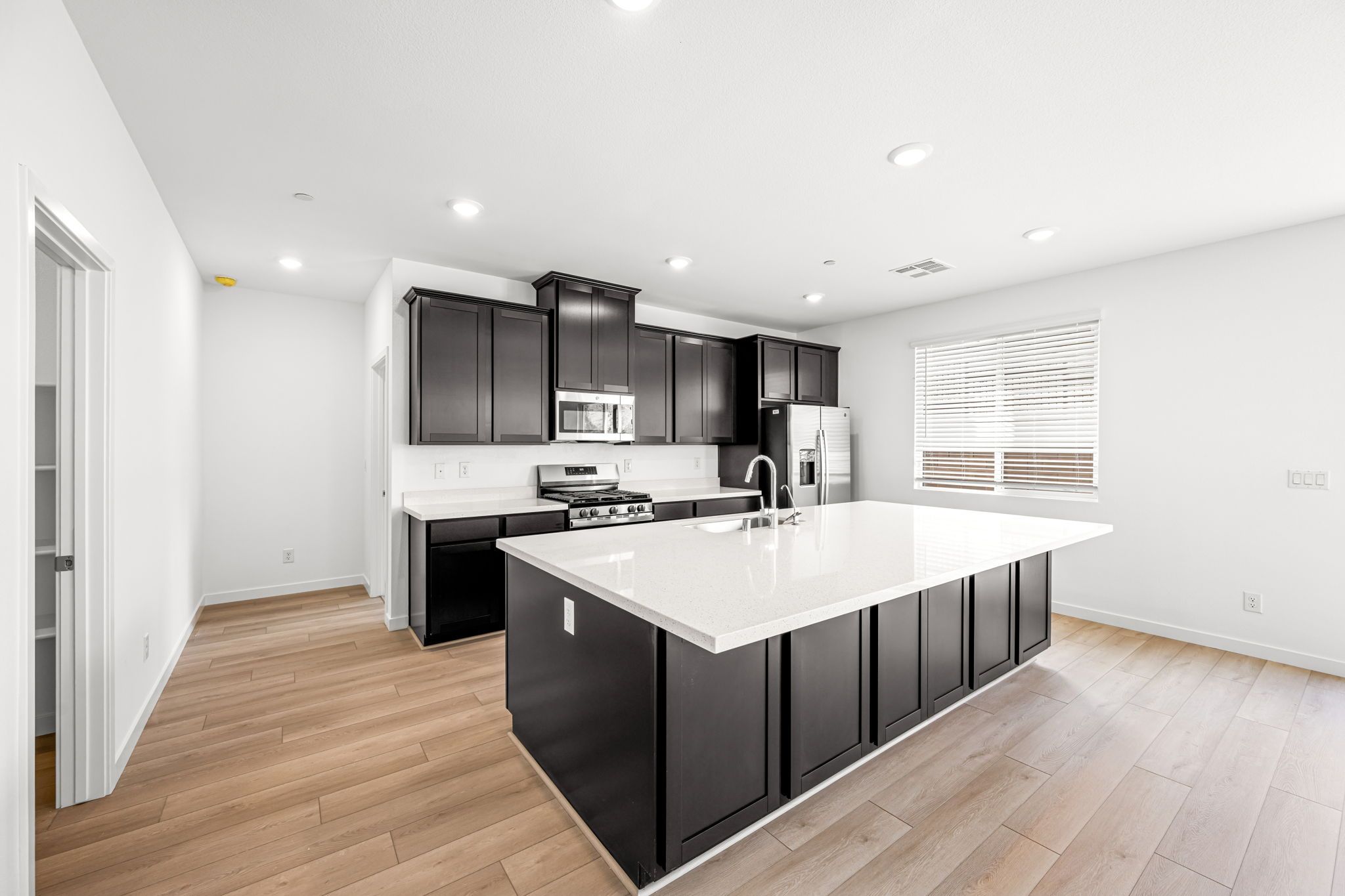 8 web or mls Lennar  1433 Bianca Falls Dr 8