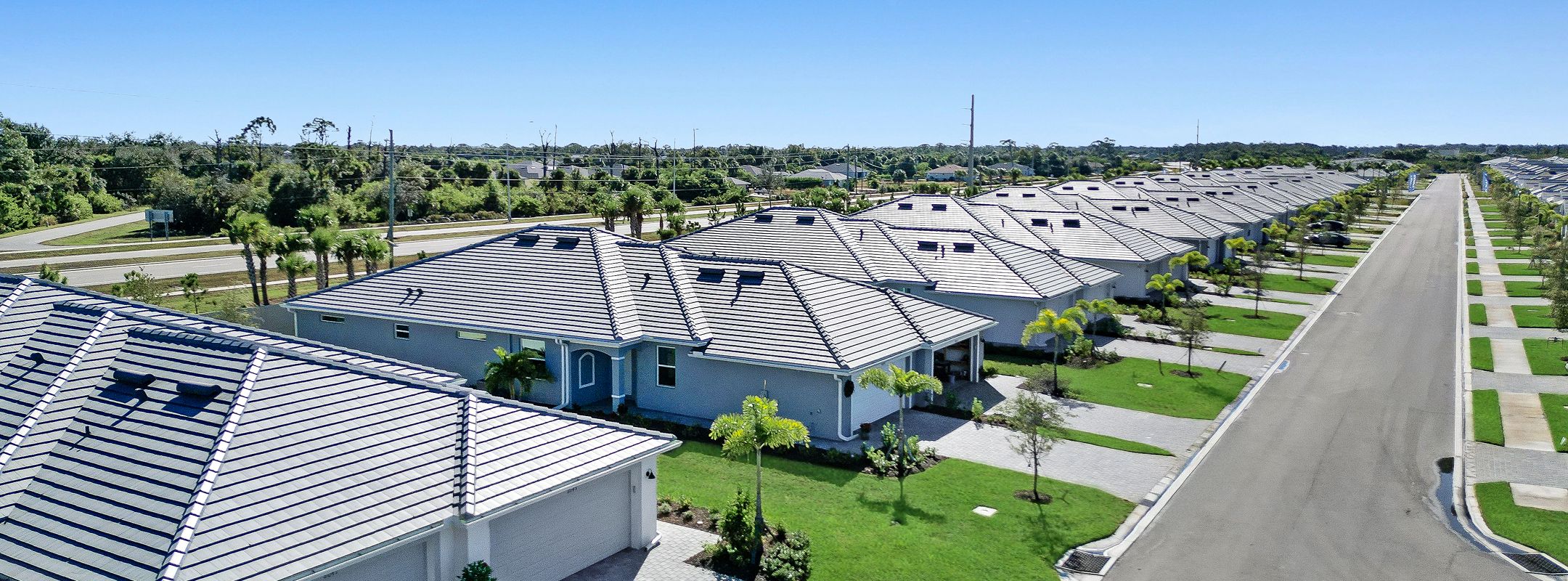 Villas Palm Lakeat Coco Bay Streetscape