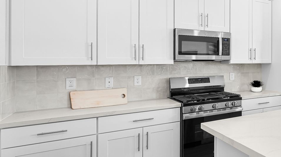 2055 Sandpiper Summerlin Cindy Kitchen 2of5 F1