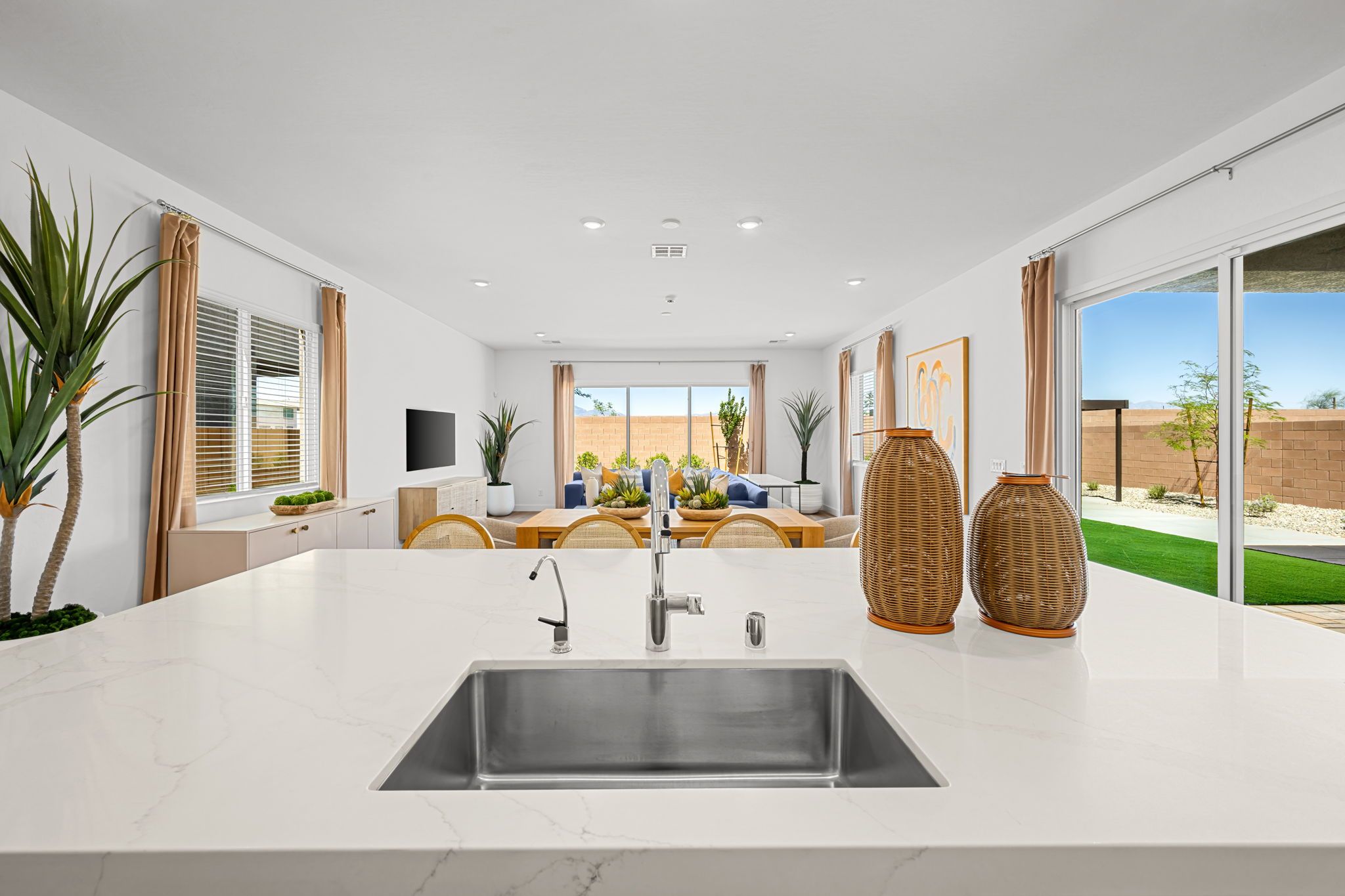 8 web or mls Lennar   Decano   Benjamin 08 (1)