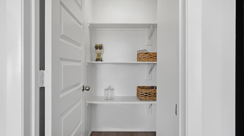 Divisional EI Kitchen Pantry