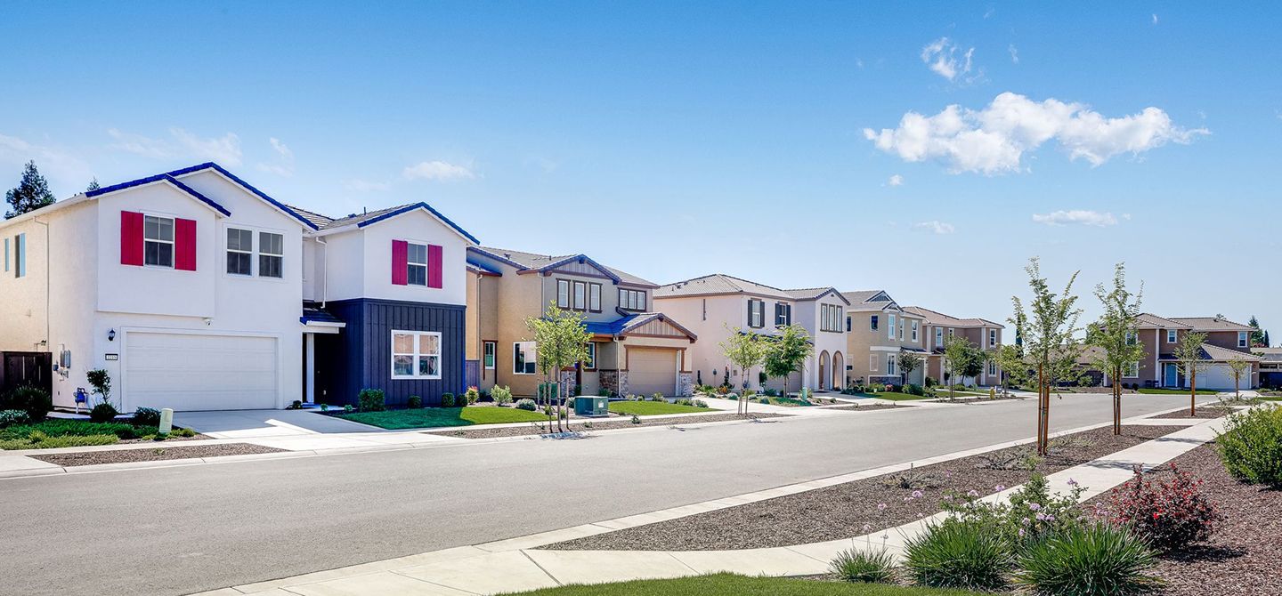 Rock Creek Rio Del Oro Streetscape 2of2