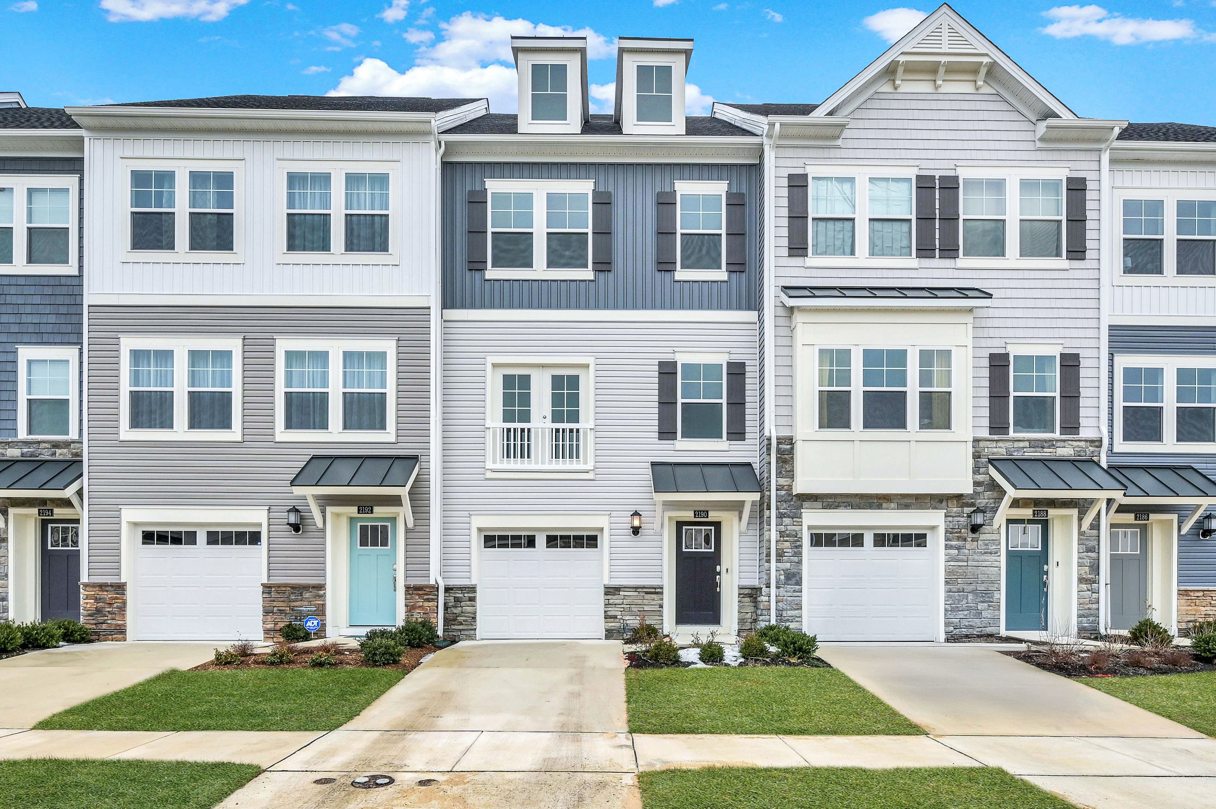 Arcadia Front Load Garage - Tides at River Marsh - Tides at River Marsh Townhomes: Cambridge, Maryland - Lennar