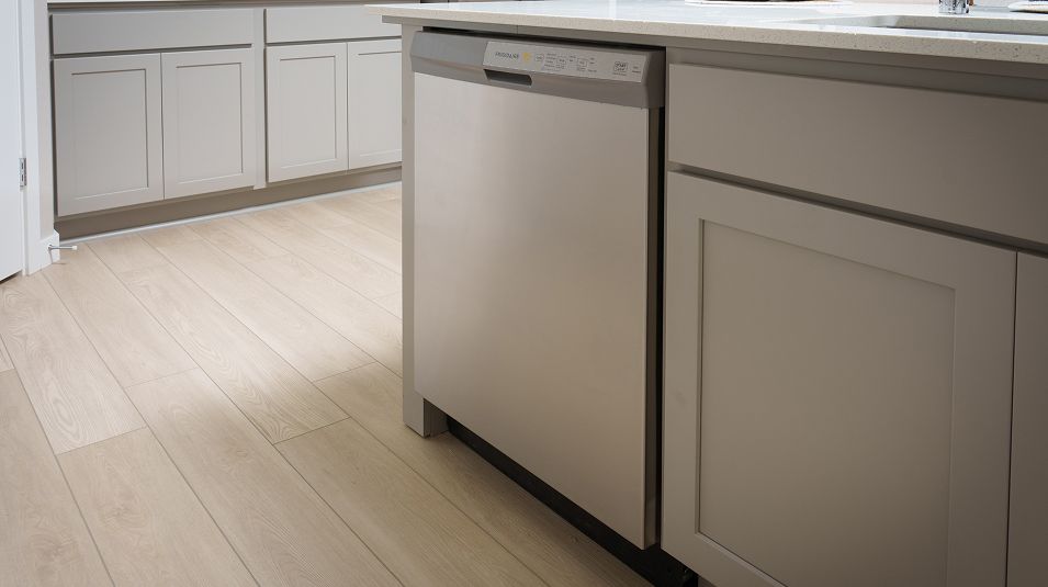 Cedar Glen Summerfield EI Dishwasher F1
