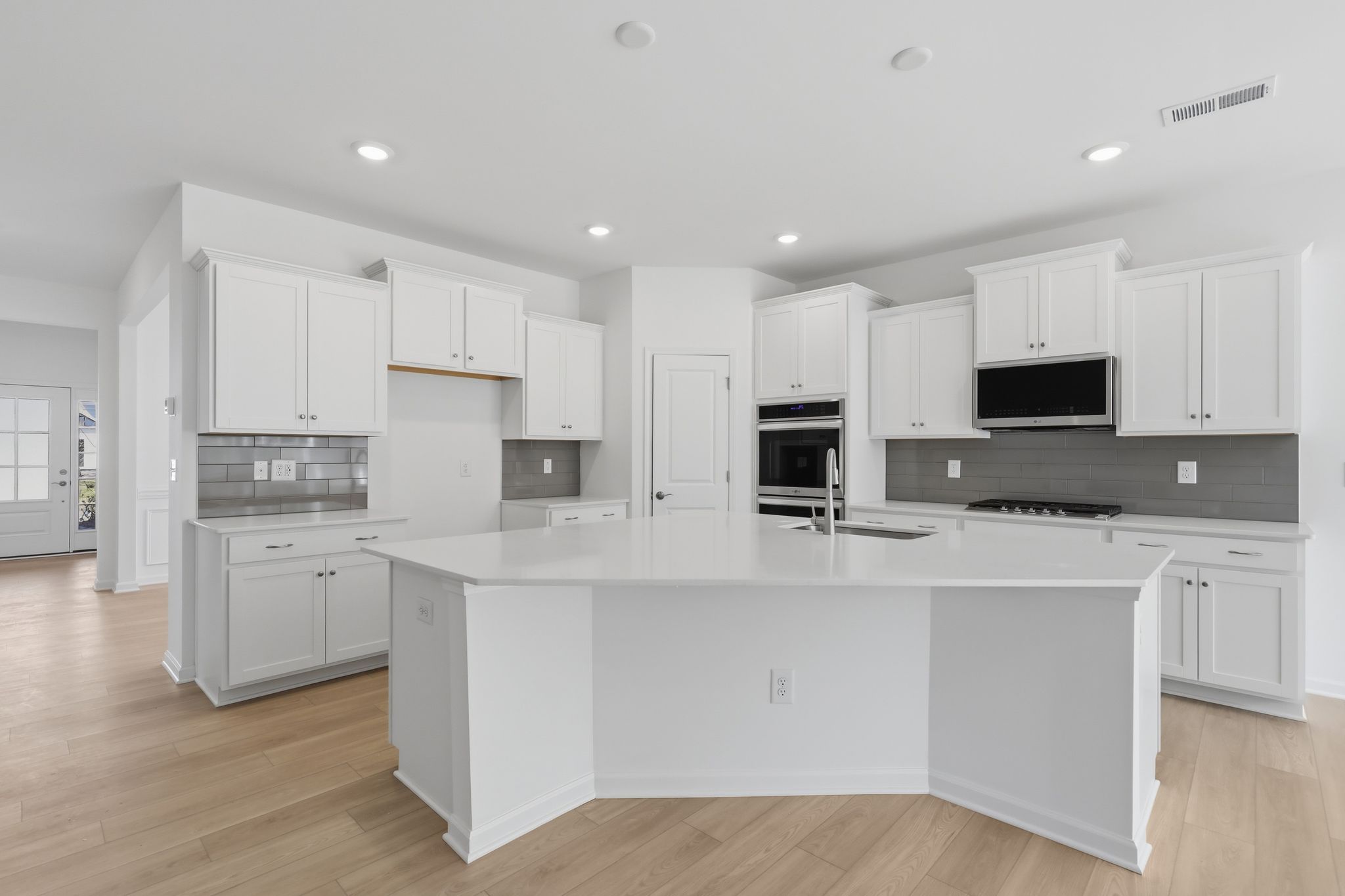 Roselyn Meadows Cambridge II 14