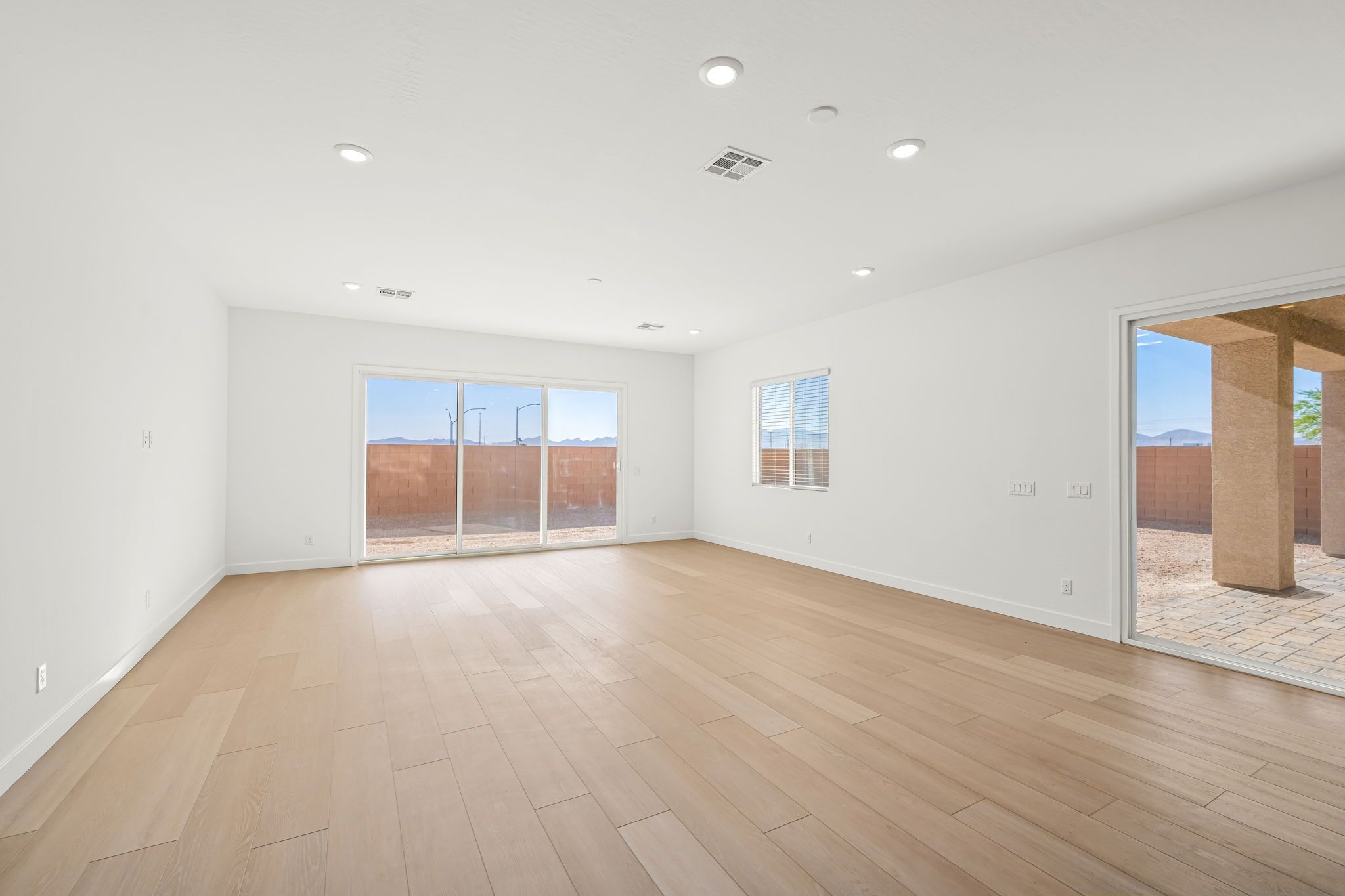 8 web or mls Lennar  10092 DECANO RIDGE ST 8