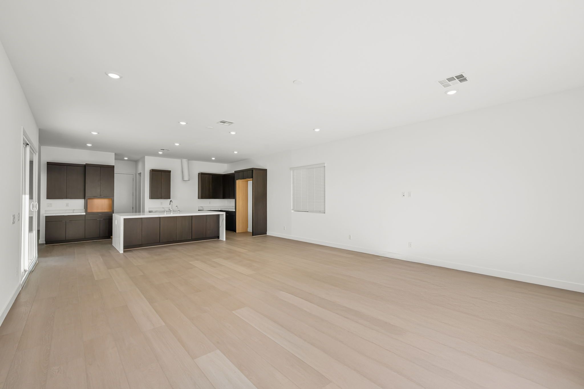 10 web or mls Lennar  10092 DECANO RIDGE ST 10