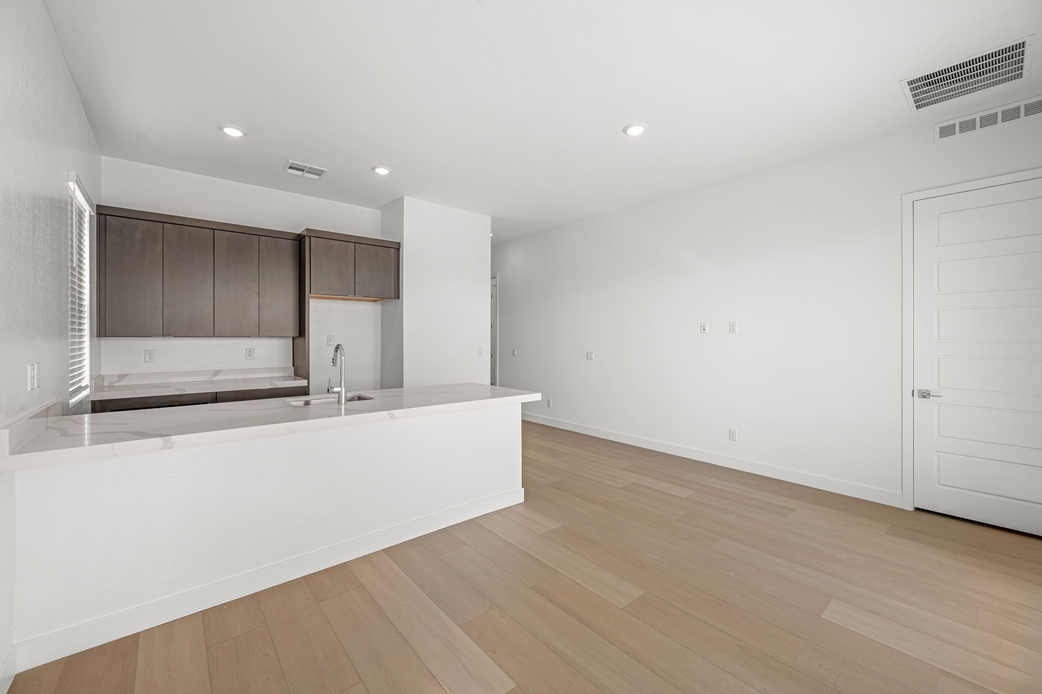 16 web or mls Lennar  10092 DECANO RIDGE ST 16