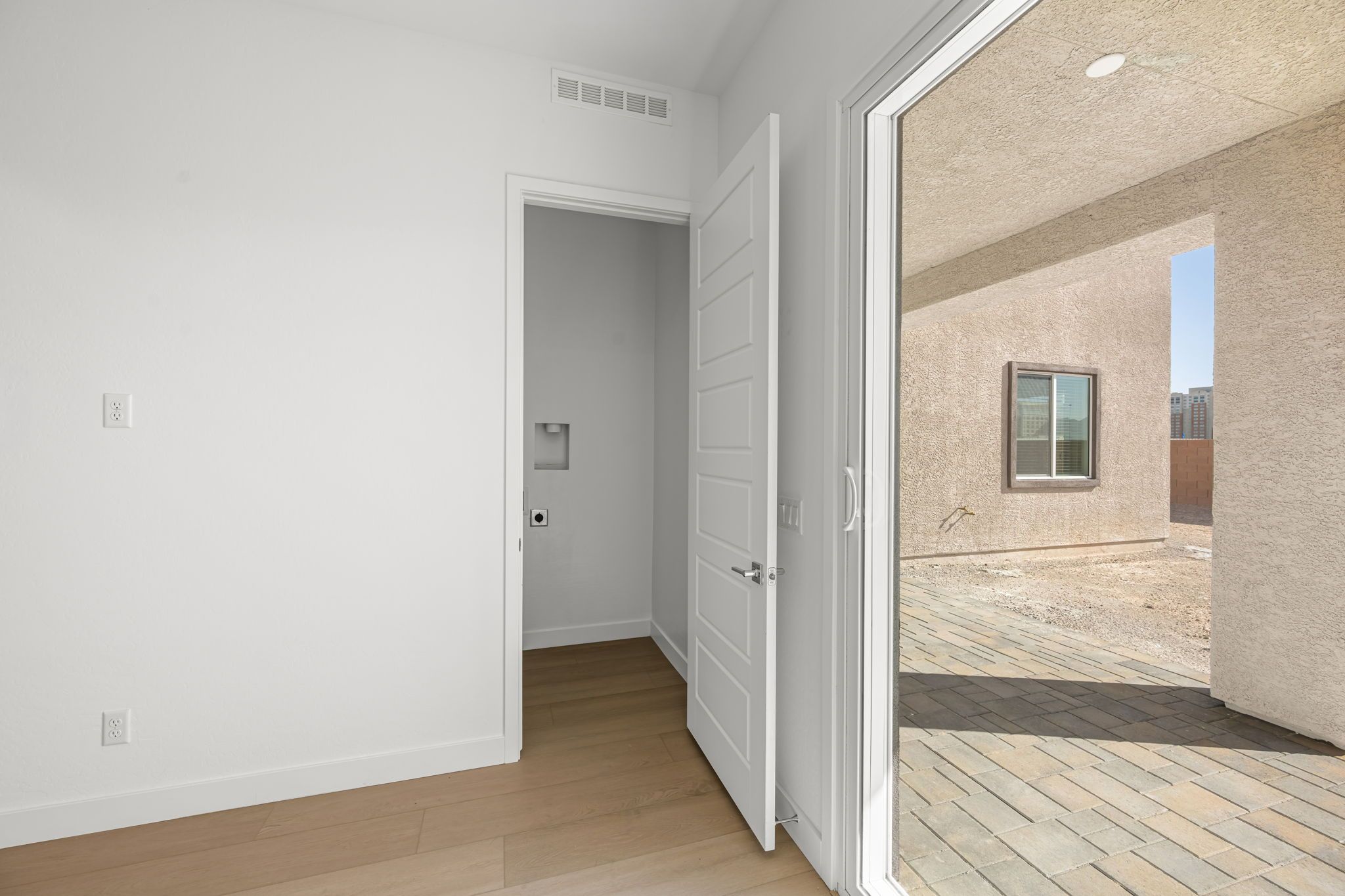 18 web or mls Lennar  10092 DECANO RIDGE ST 18