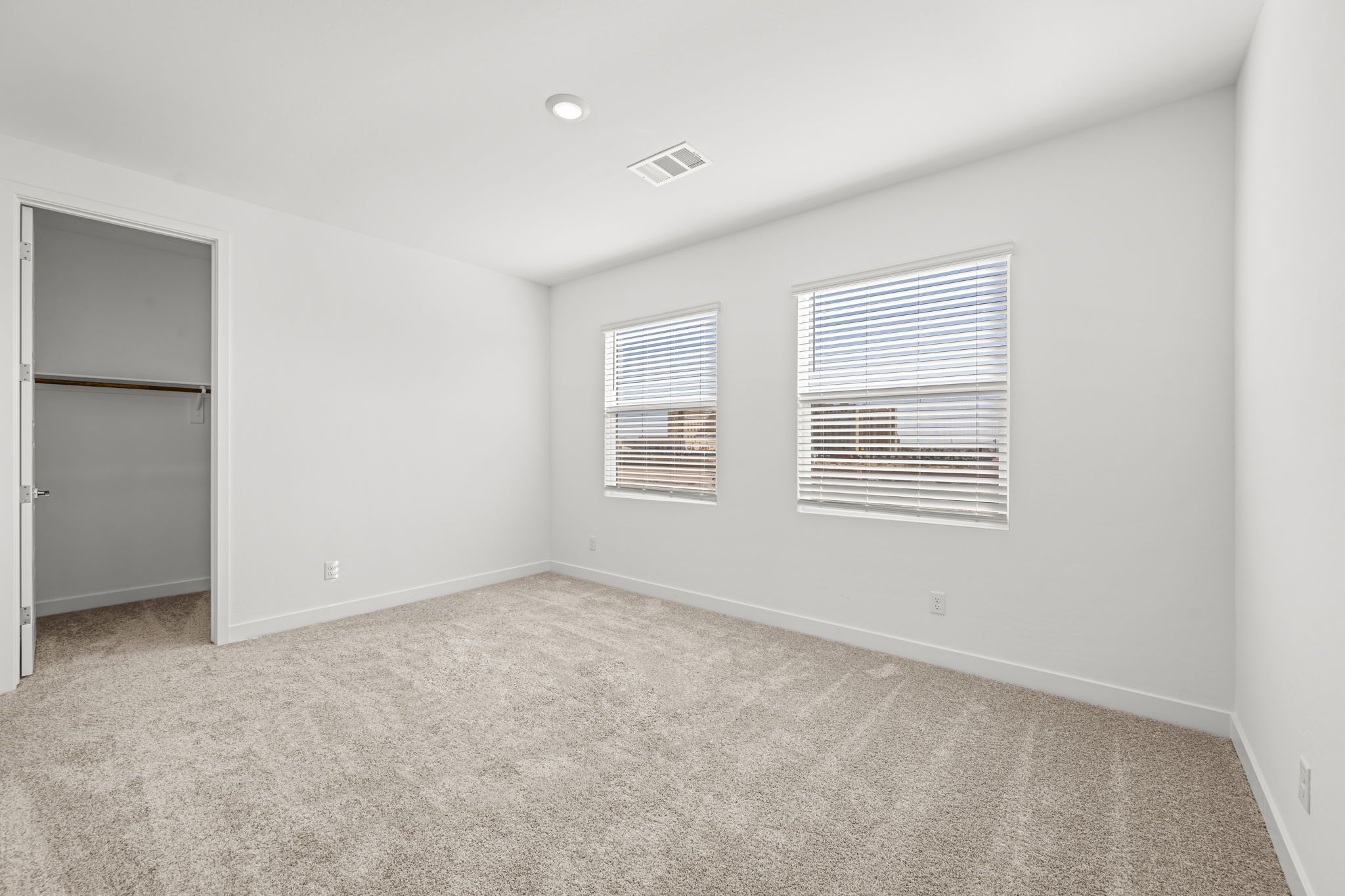32 web or mls Lennar  10092 DECANO RIDGE ST 32