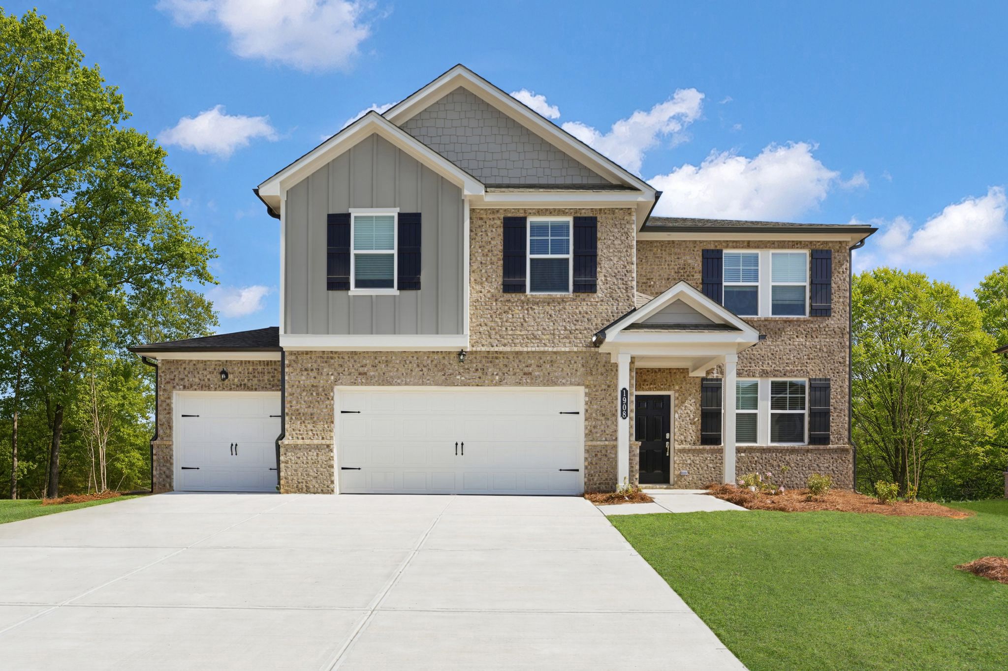 1908 ENOTA DRIVE (Roswell)