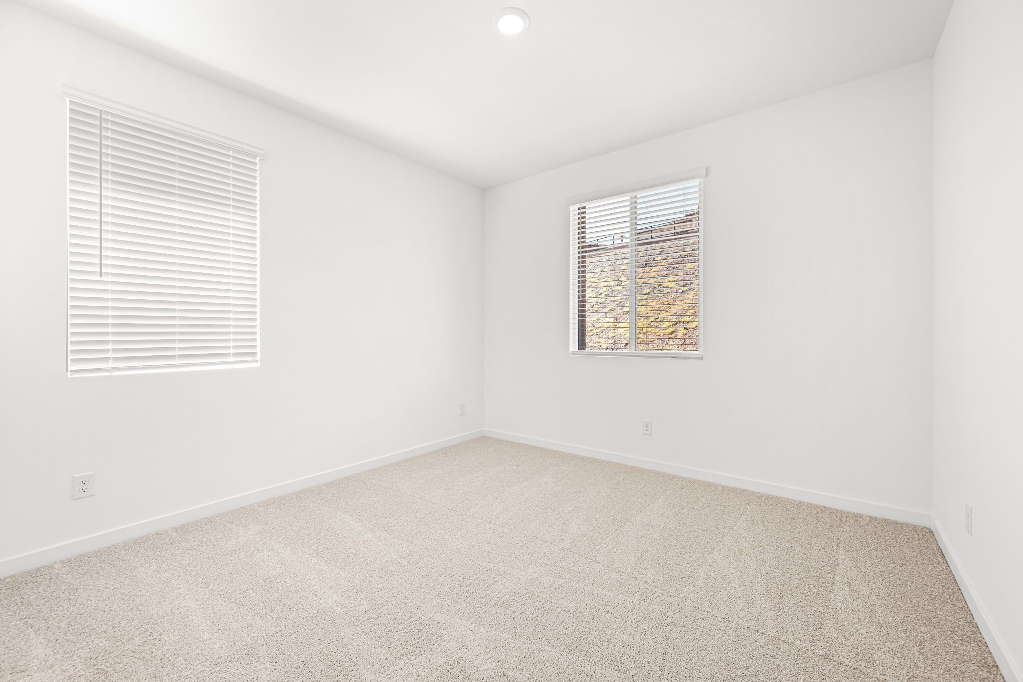 40 web or mls Lennar  1505 CAPRI CASCADES CT 40