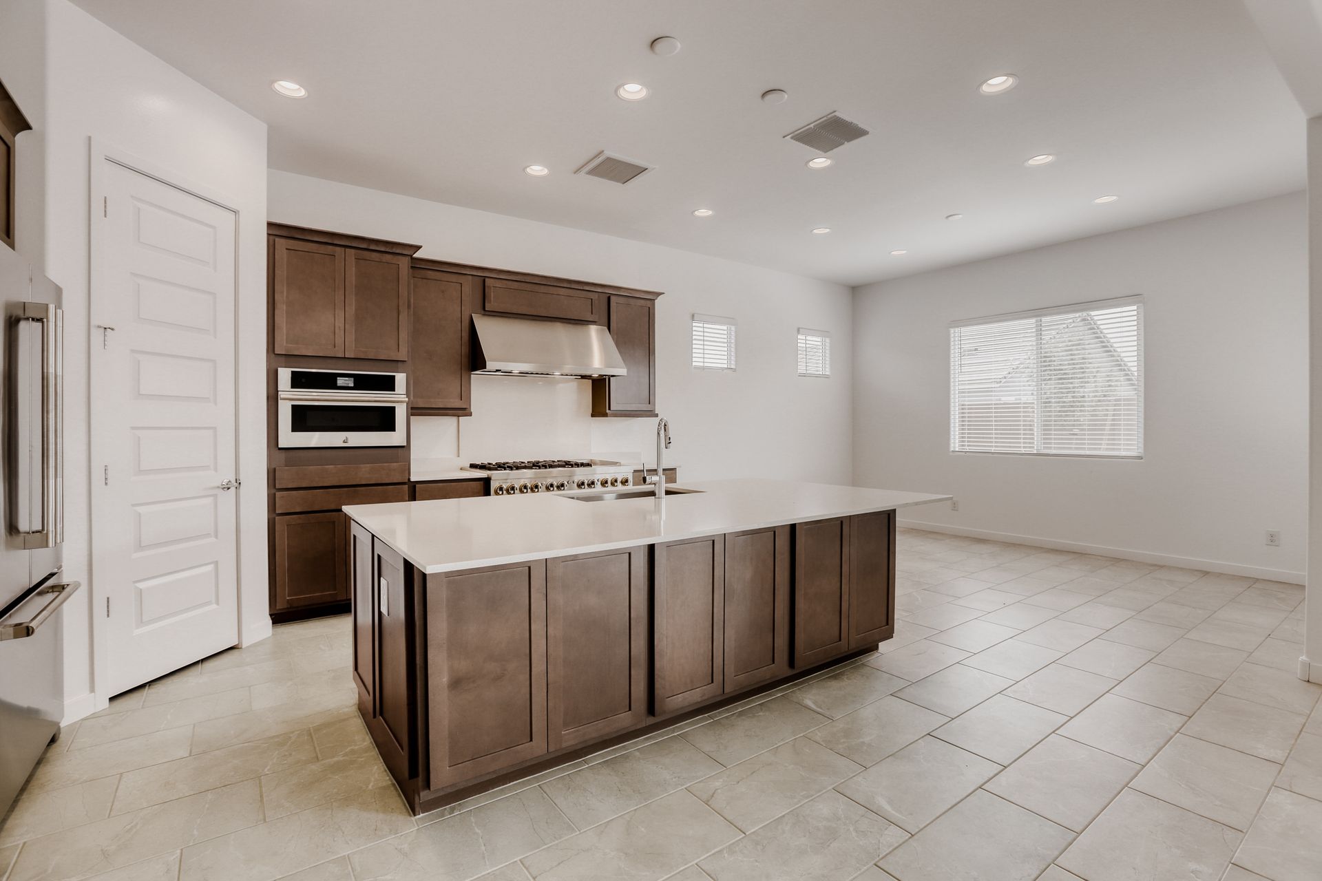 25185 N 177th DR   Print Quality   005   05 Kitchen