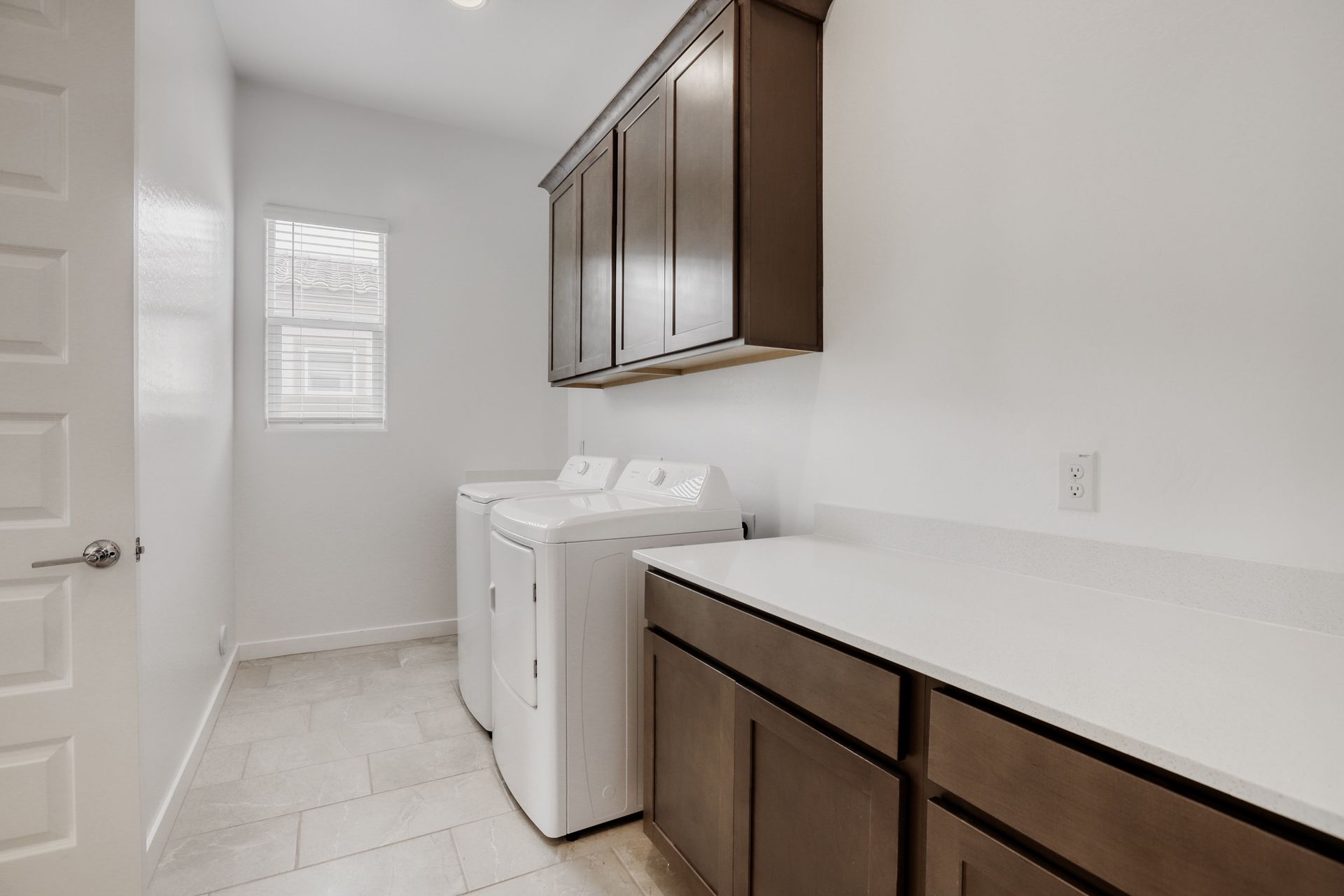 25185 N 177th DR   Print Quality   016   16 Laundry Room