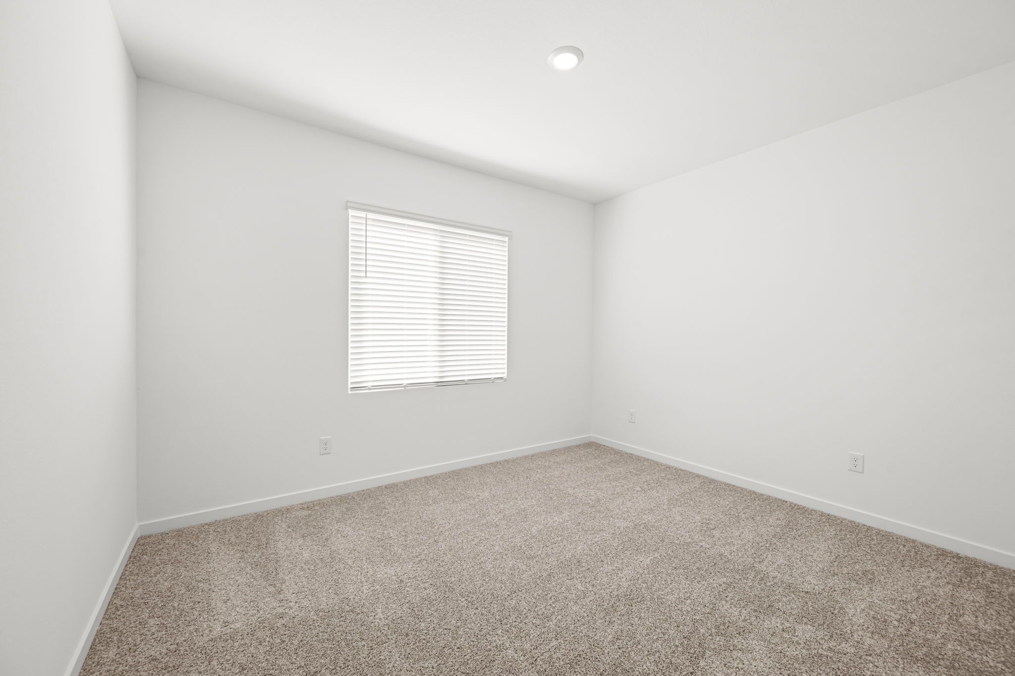 23 web or mls Lennar  3363 DANCING WATERS ST  23