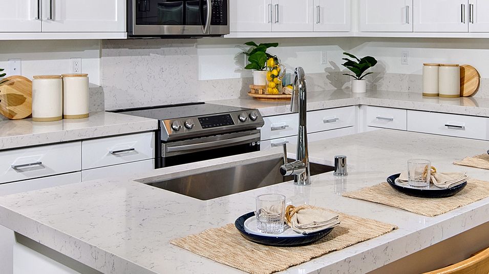 Luna Sunbow Res3 Kitchen 1of4 F1