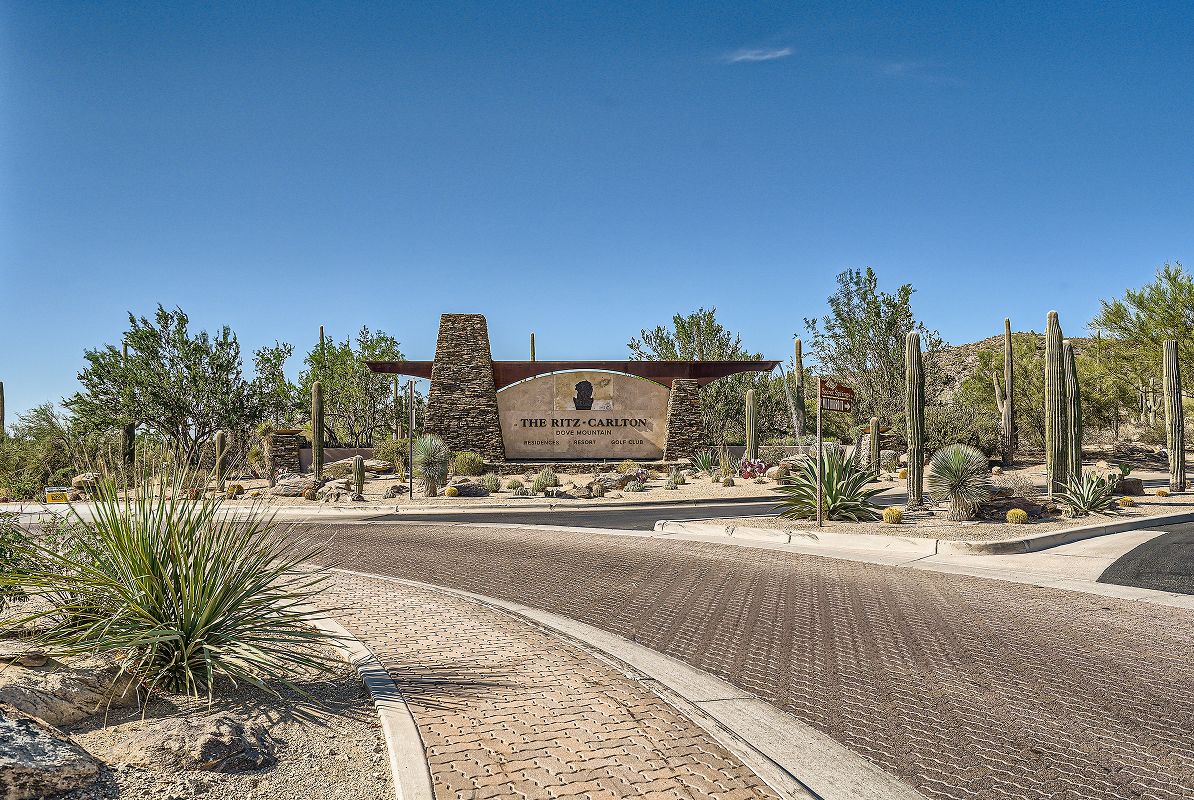 Marana Ritz Carlton Entry Monument