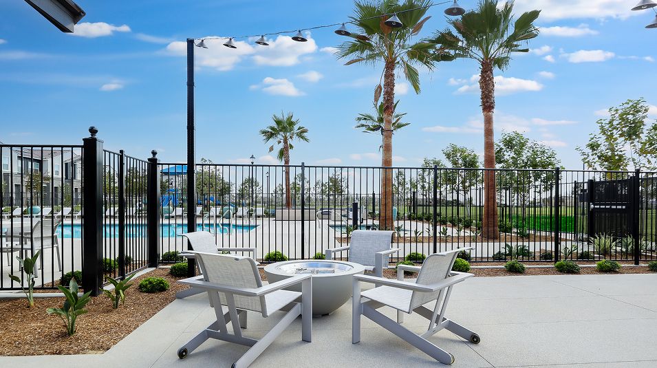 Falloncrest Amenity BBQ Area 5of6