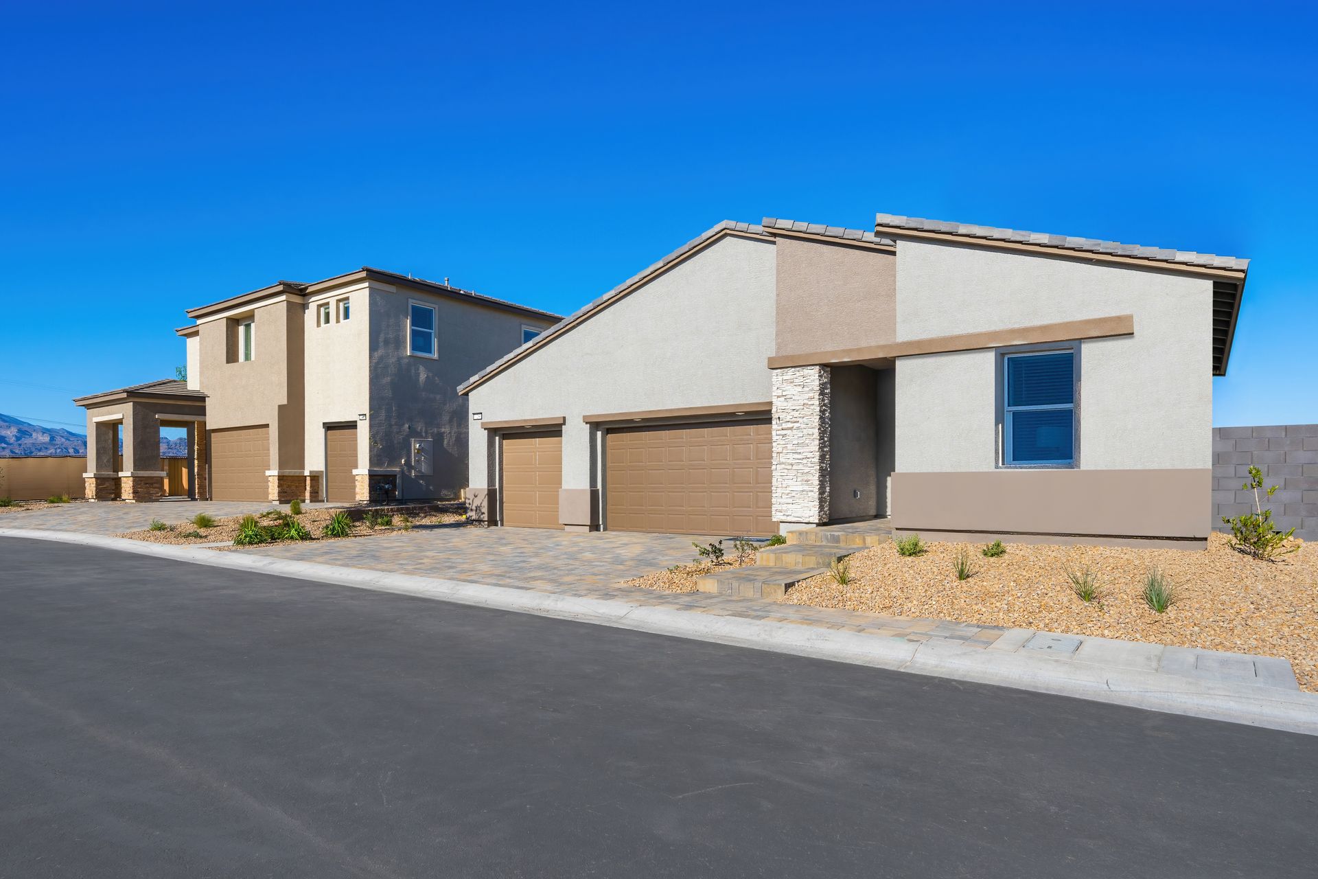 Pointe Alia Sunstone Streetscape 3of3