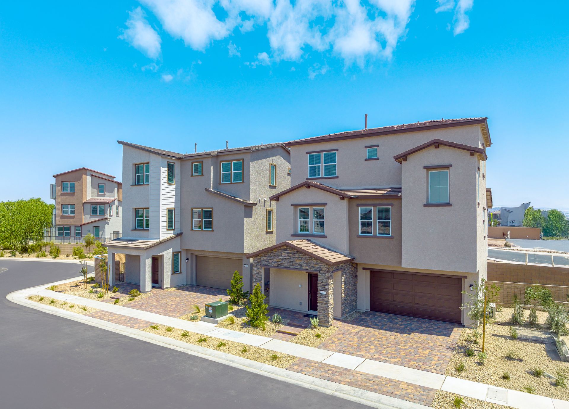 Forte Midtown Cadence Streetscape 1of3