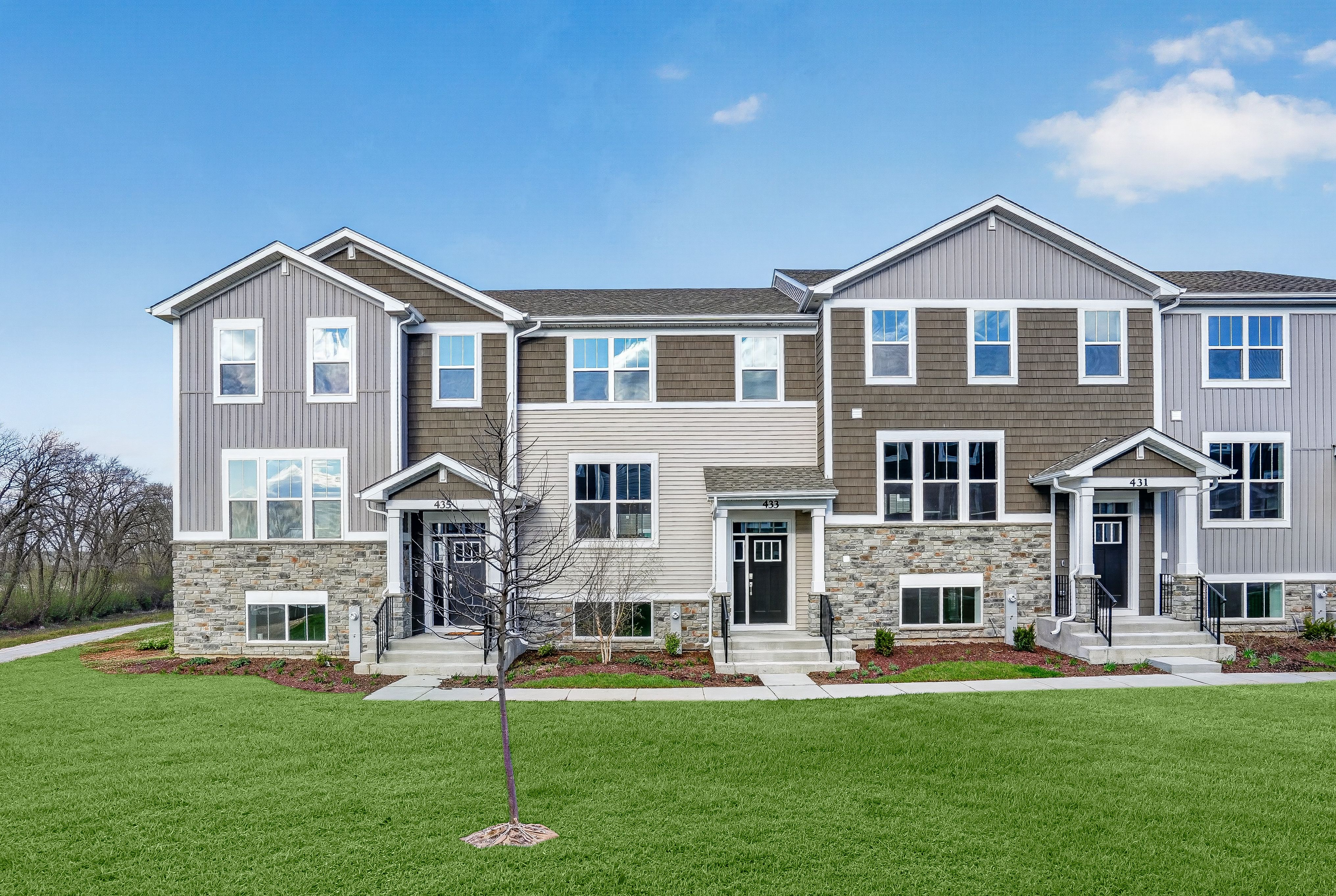 Amherst - Oaks of Volo - Urban Townhomes: Volo, Illinois - Lennar