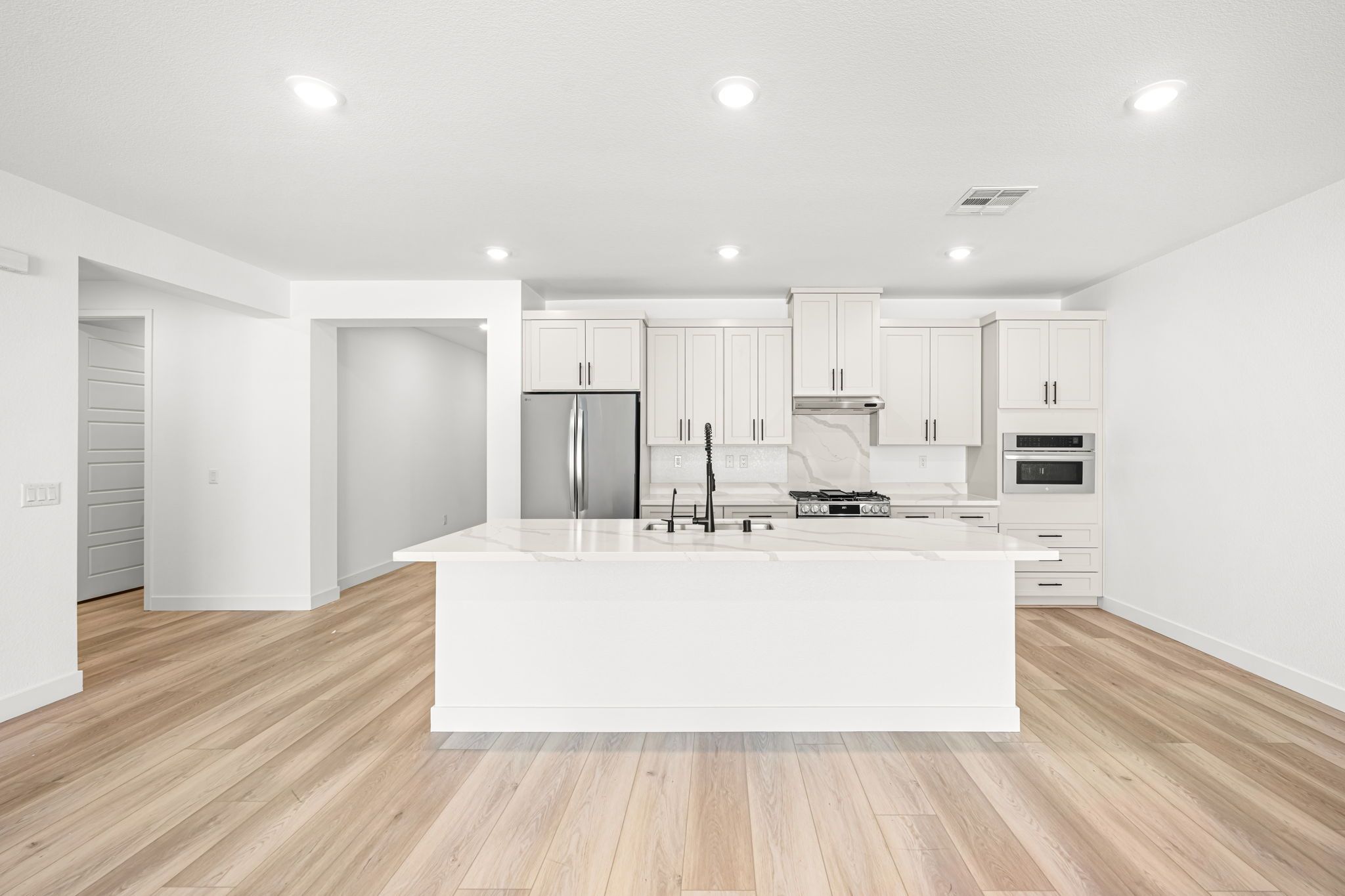 7 web or mls Lennar  3028 W Orco Ln 7