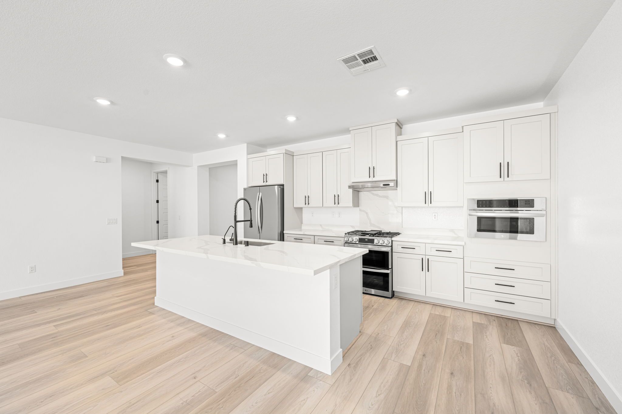 8 web or mls Lennar  3028 W Orco Ln 8