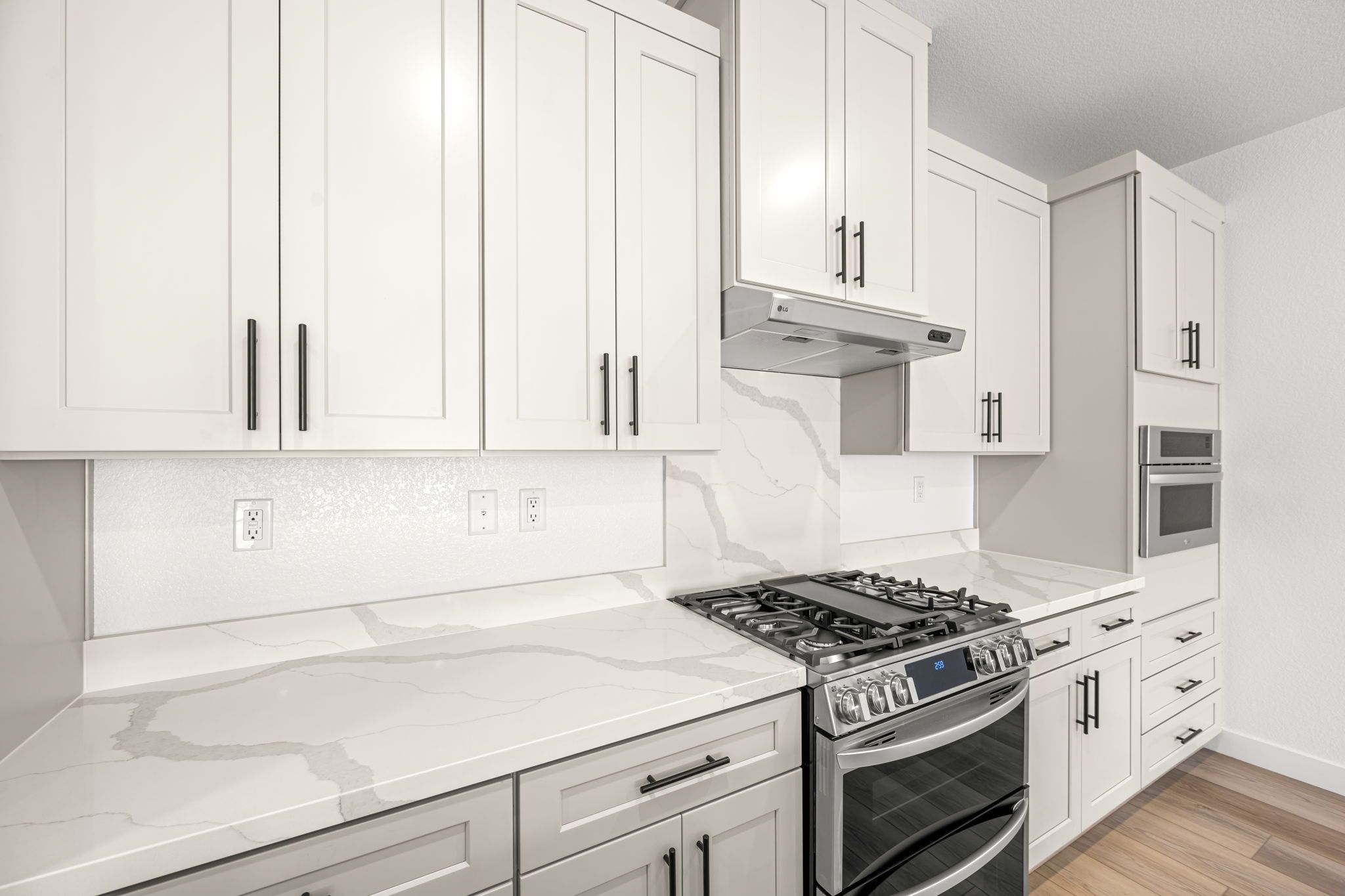 10 web or mls Lennar  3028 W Orco Ln 10