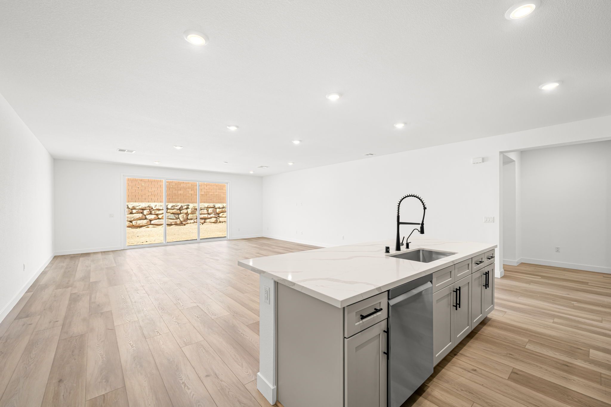 11 web or mls Lennar  3028 W Orco Ln 11