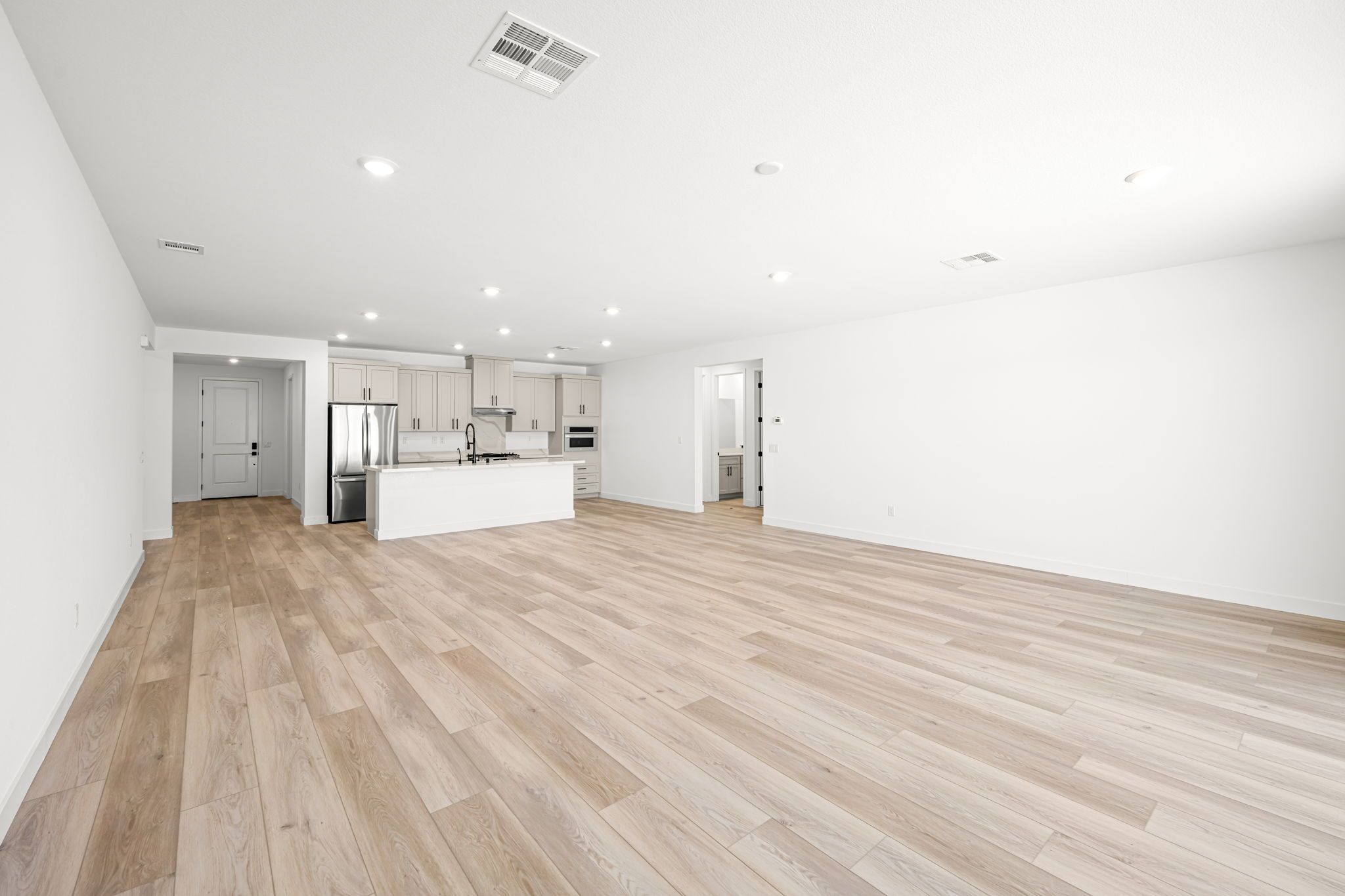 14 web or mls Lennar  3028 W Orco Ln 14