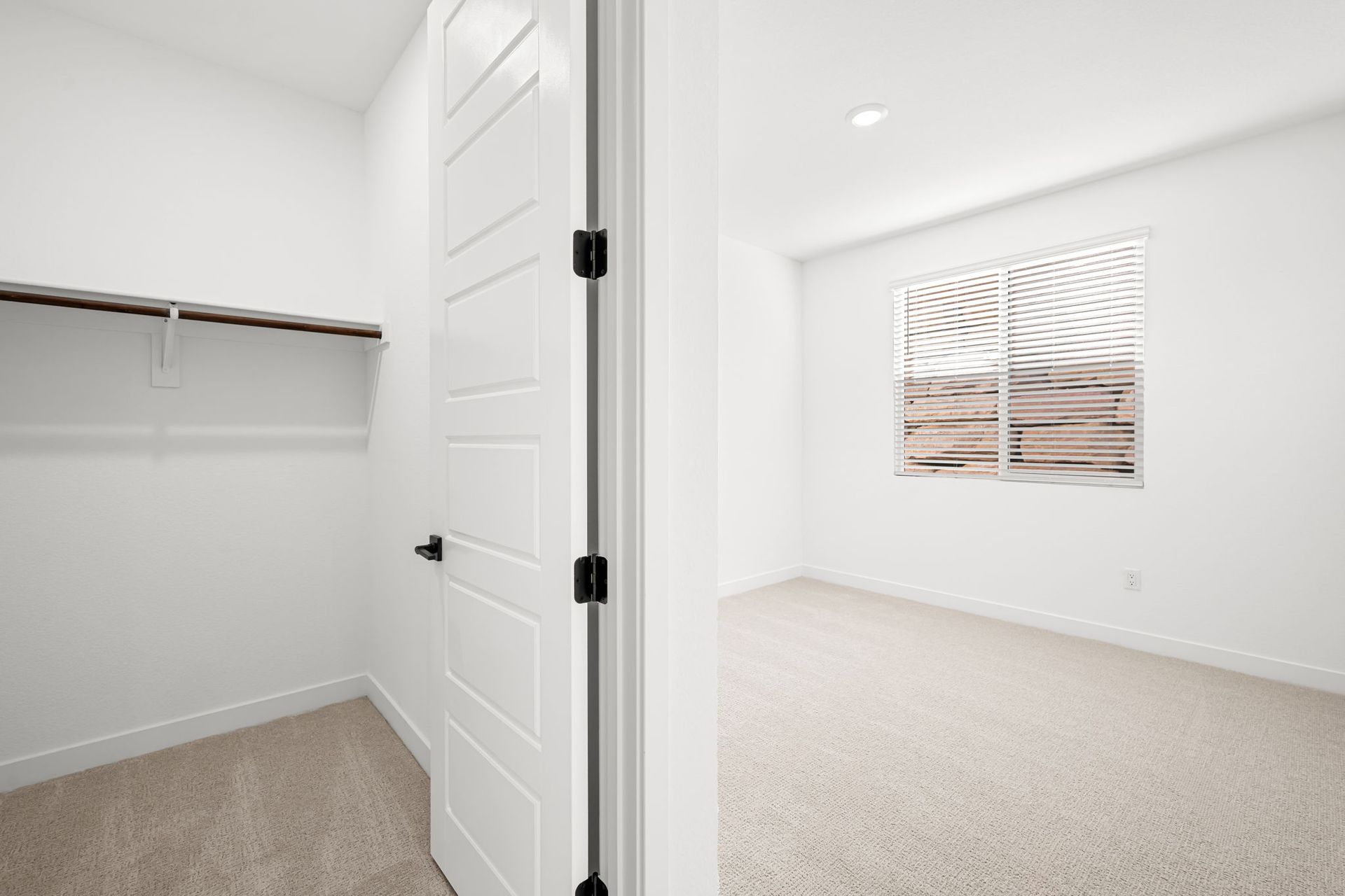 16 web or mls Lennar  3028 W Orco Ln 16