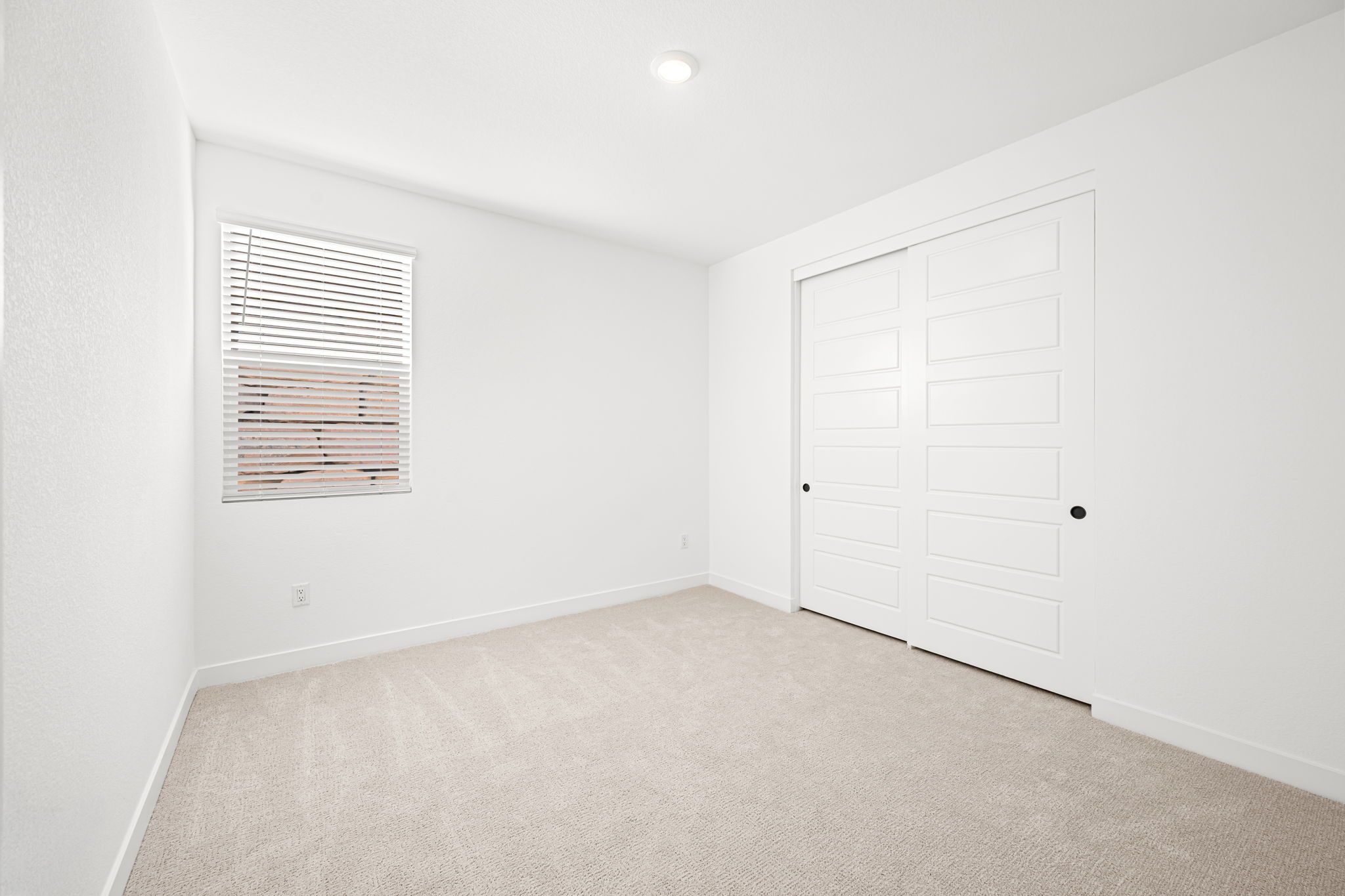 19 web or mls Lennar  3028 W Orco Ln 19