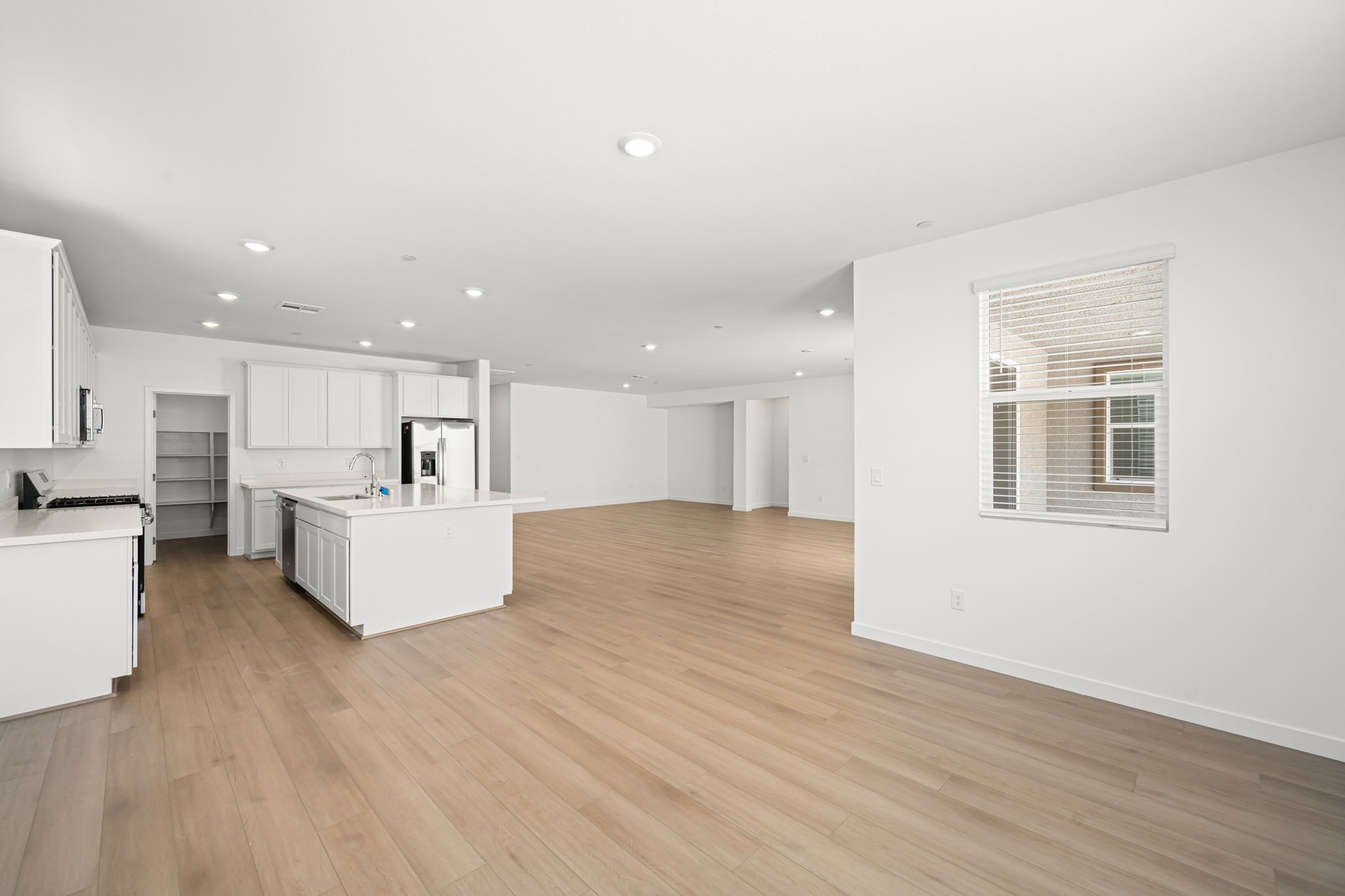 6 web or mls Lennar  10874 Lewis Pointe Ave  6